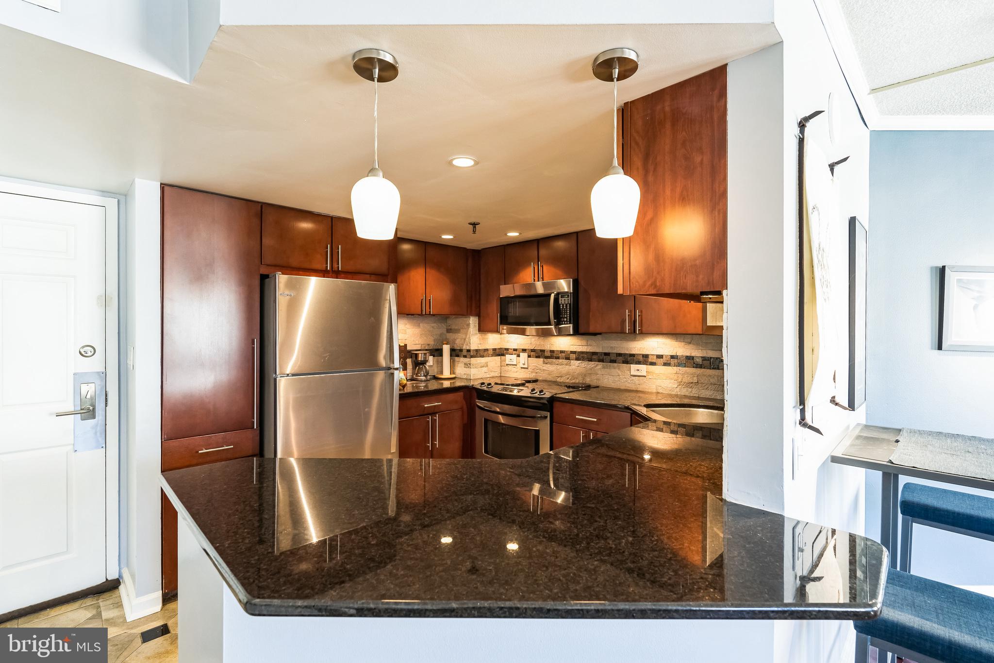 CITYVIEW CONDOMINIUMS - Residential
