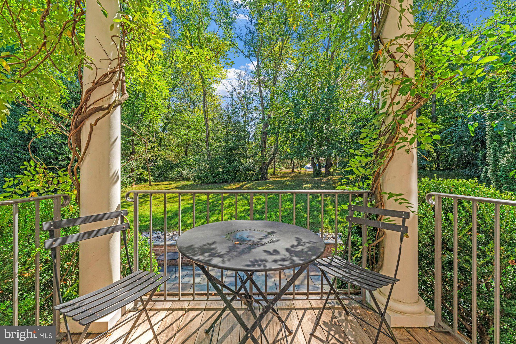 HUNTING HILLS - Residential