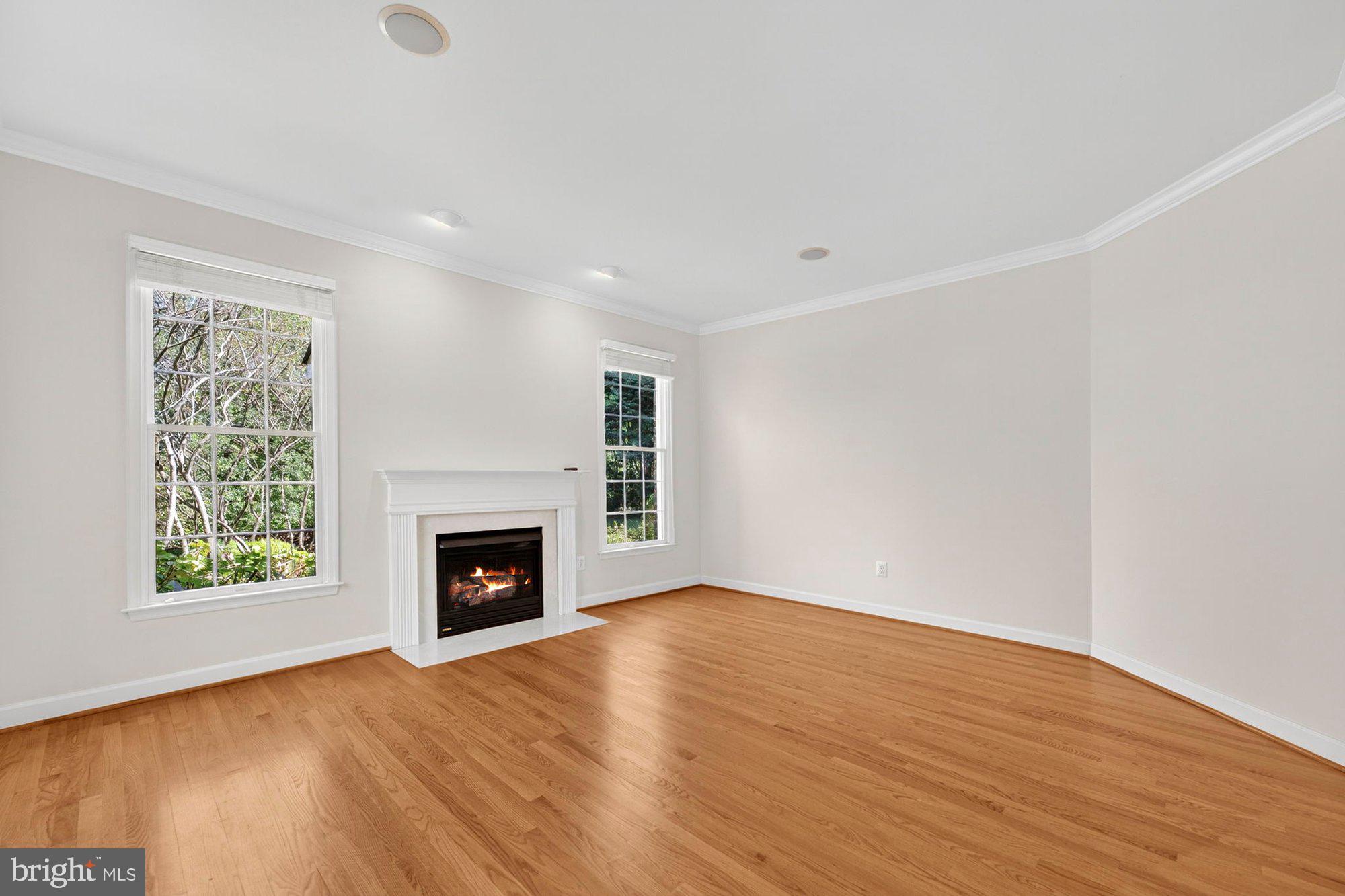 HUNTING HILLS - Residential