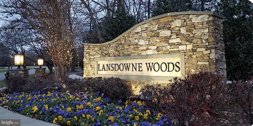 LANSDOWNE WOODS LEISURE WORLD - Residential