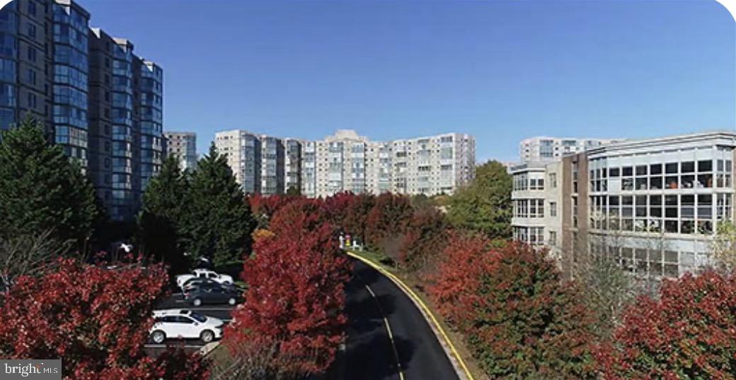 LANSDOWNE WOODS LEISURE WORLD - Residential