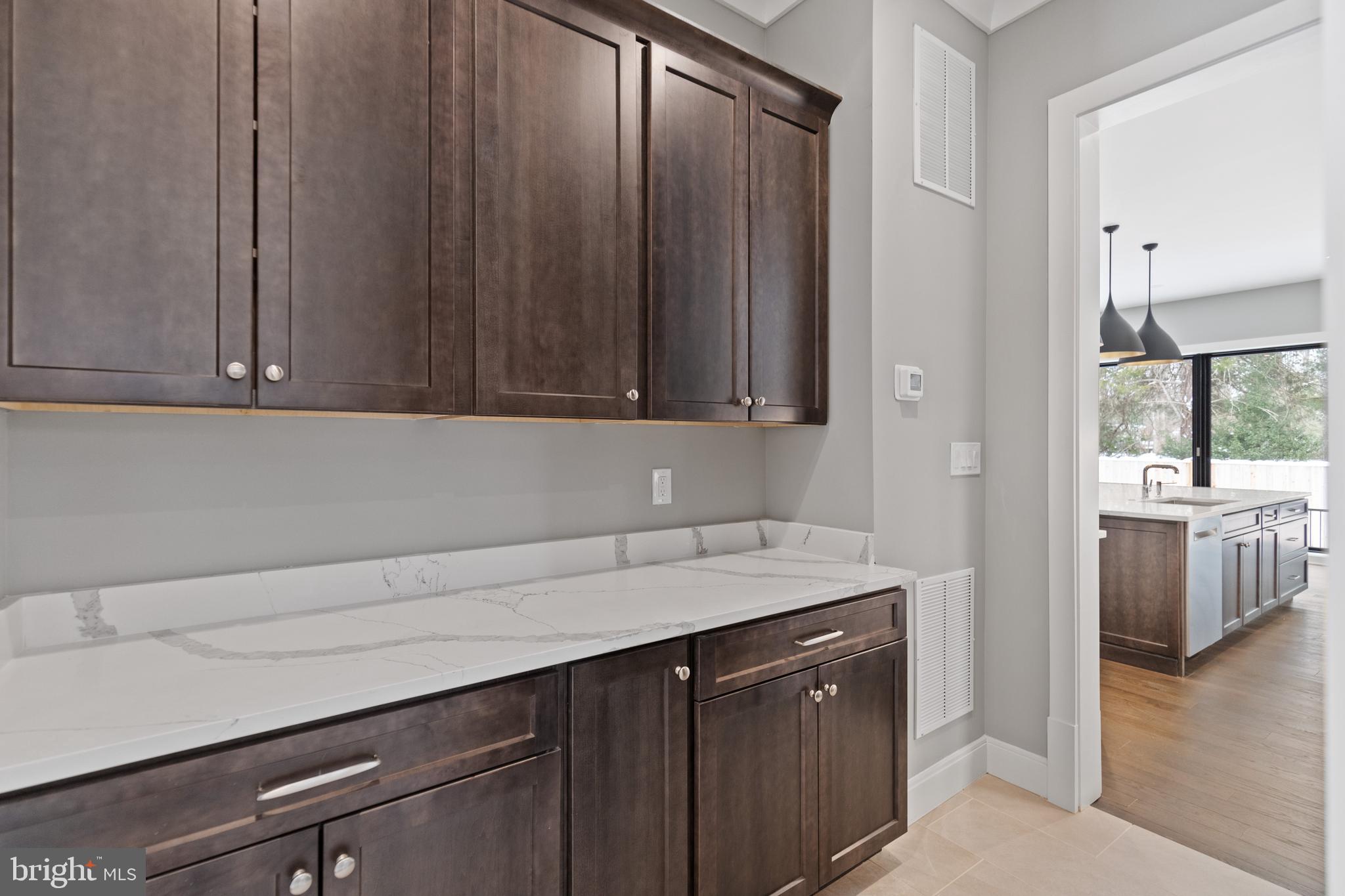 FORESTVILLE - Residential