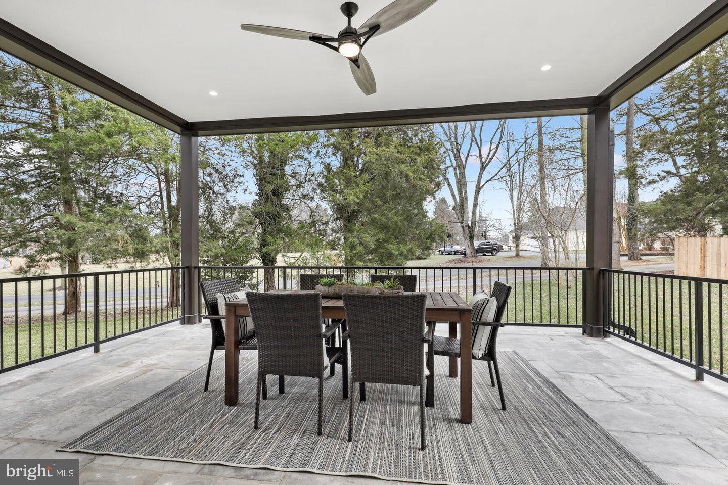FORESTVILLE - Residential