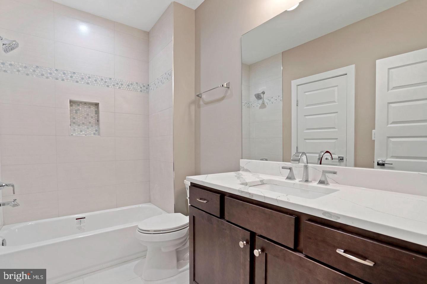 FORESTVILLE - Residential
