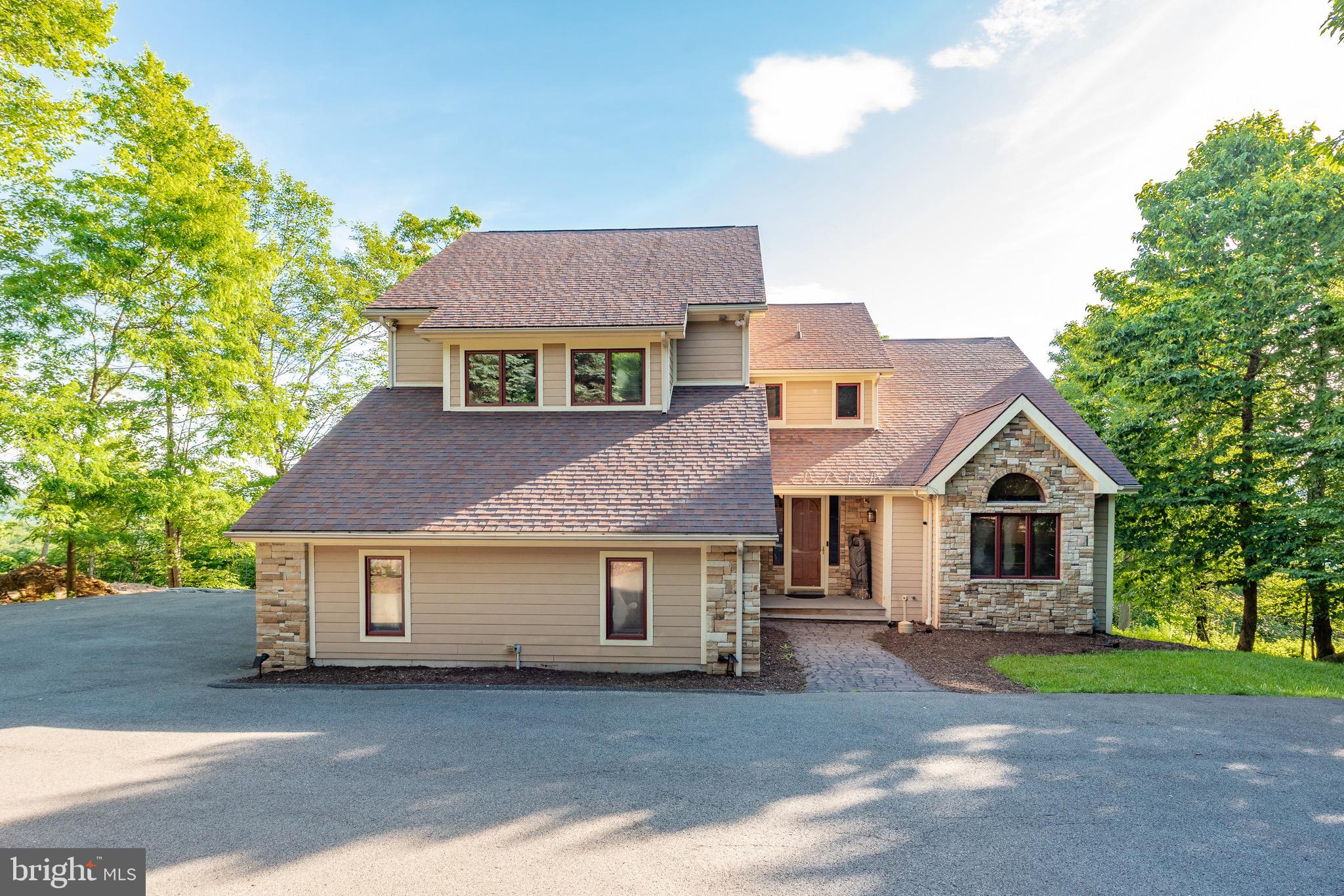 DEEP CREEK HIGHLANDS - Residential