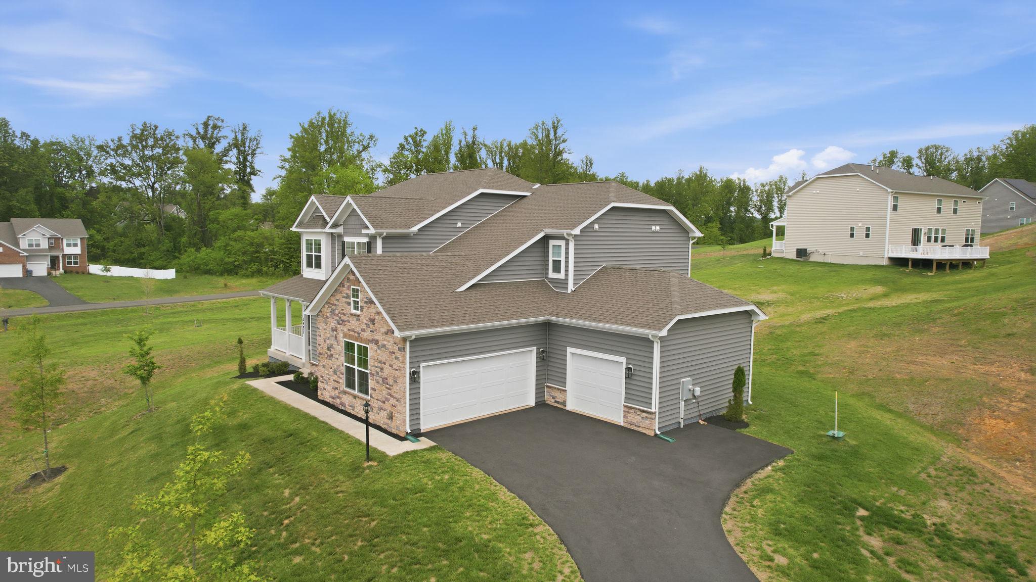 WOODED RUN ESTATES - Residential