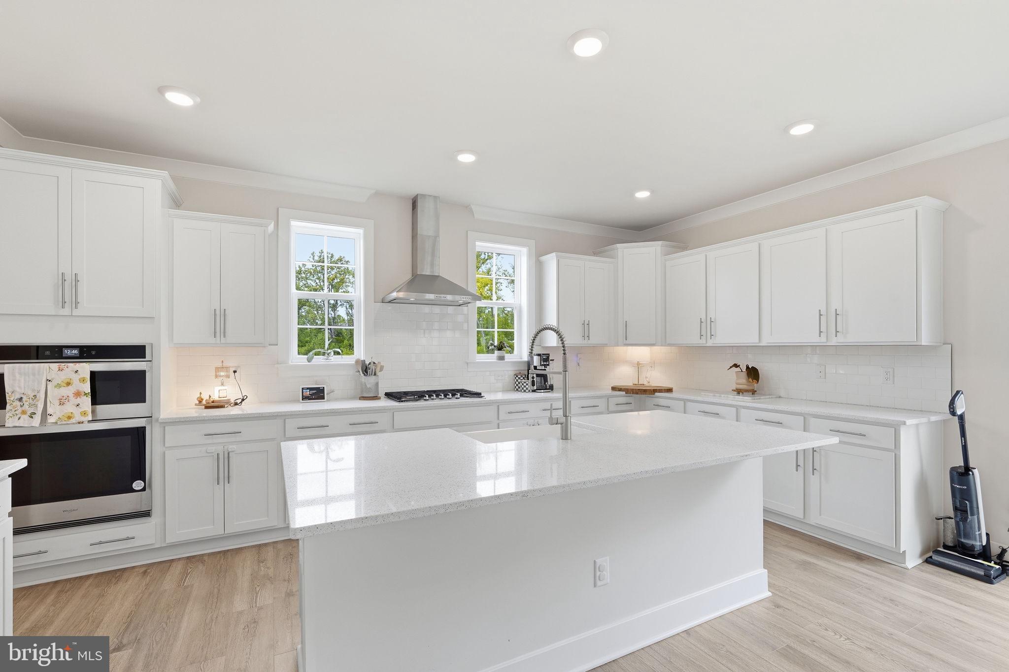 WOODED RUN ESTATES - Residential
