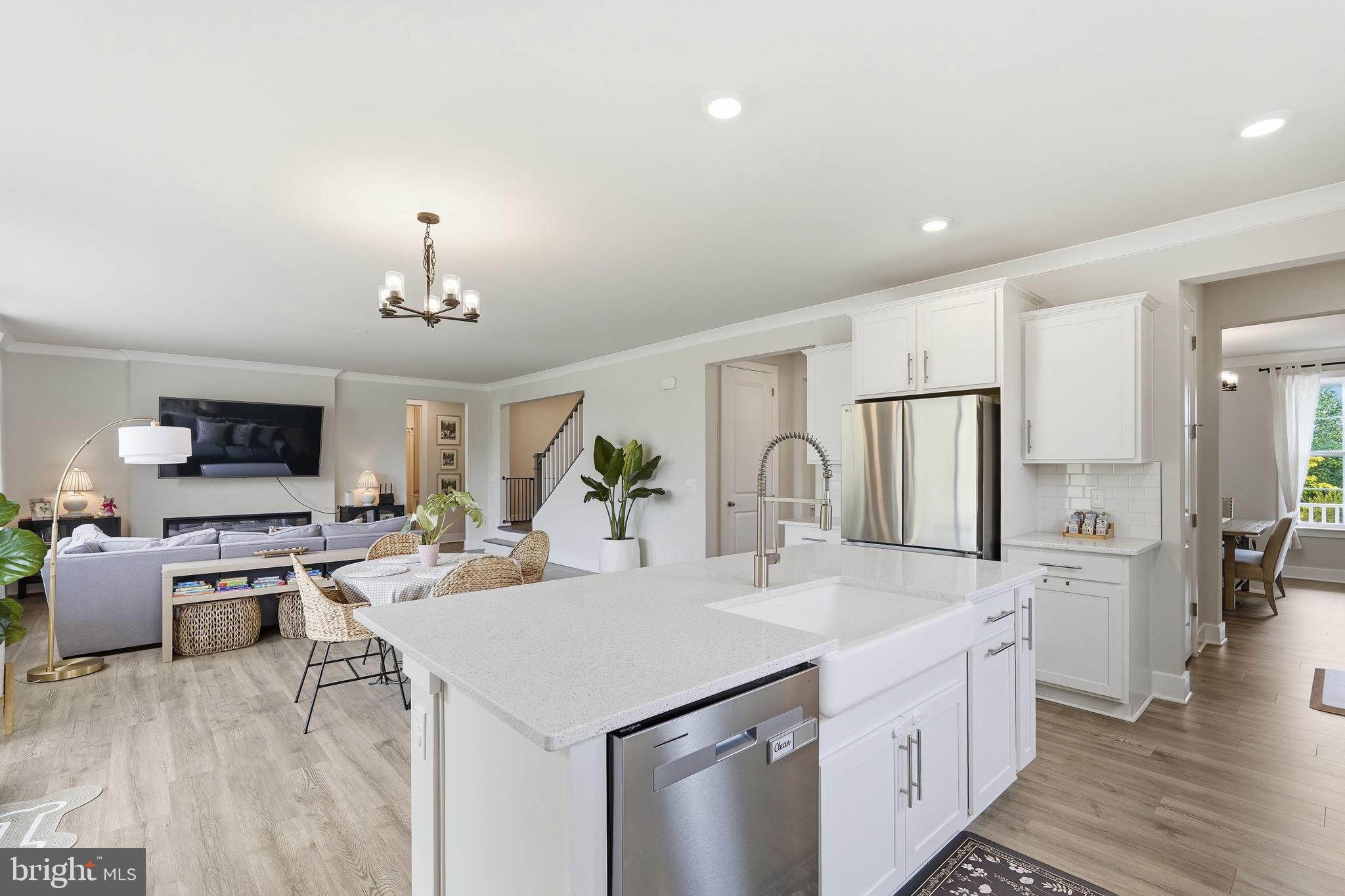WOODED RUN ESTATES - Residential