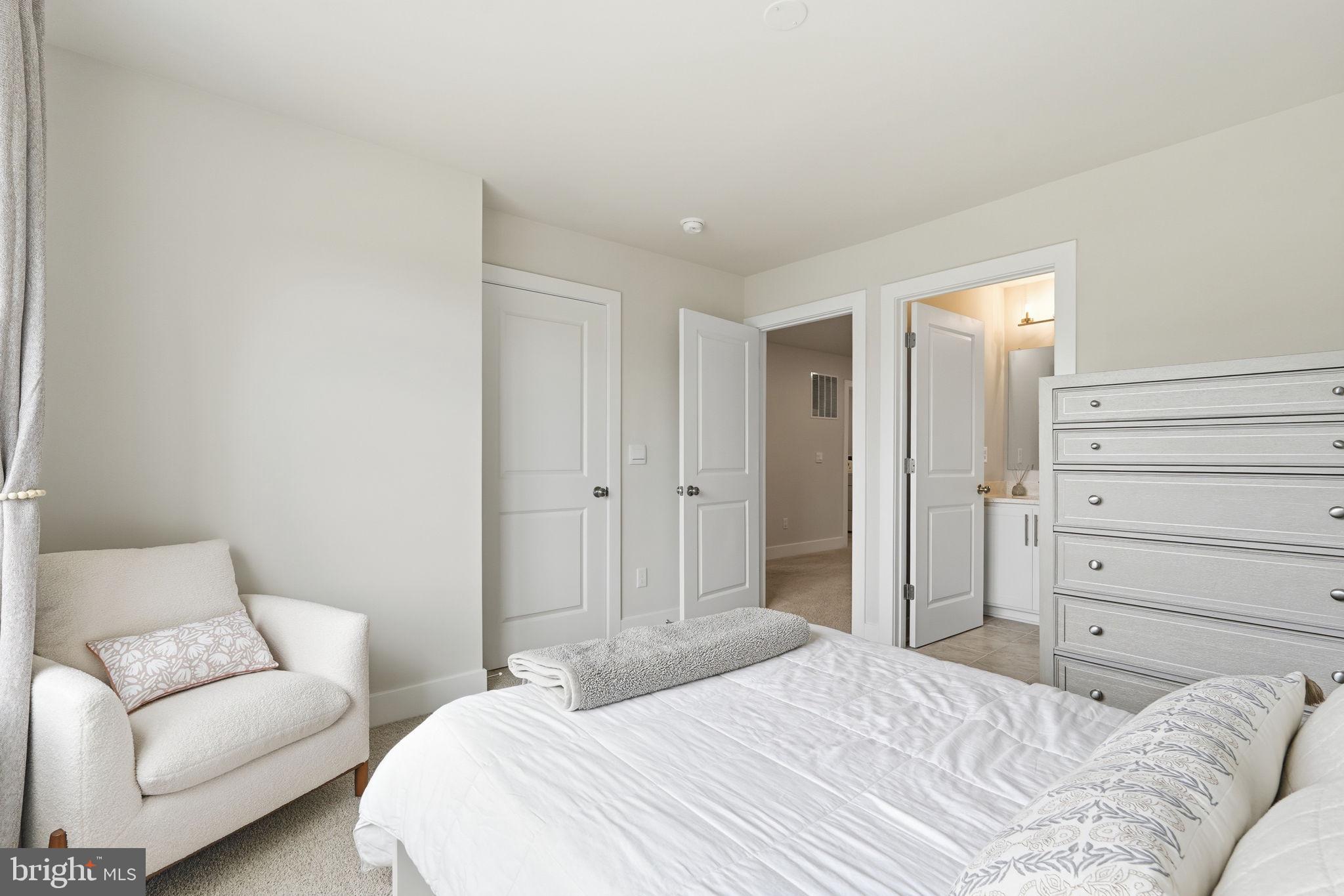 WOODED RUN ESTATES - Residential