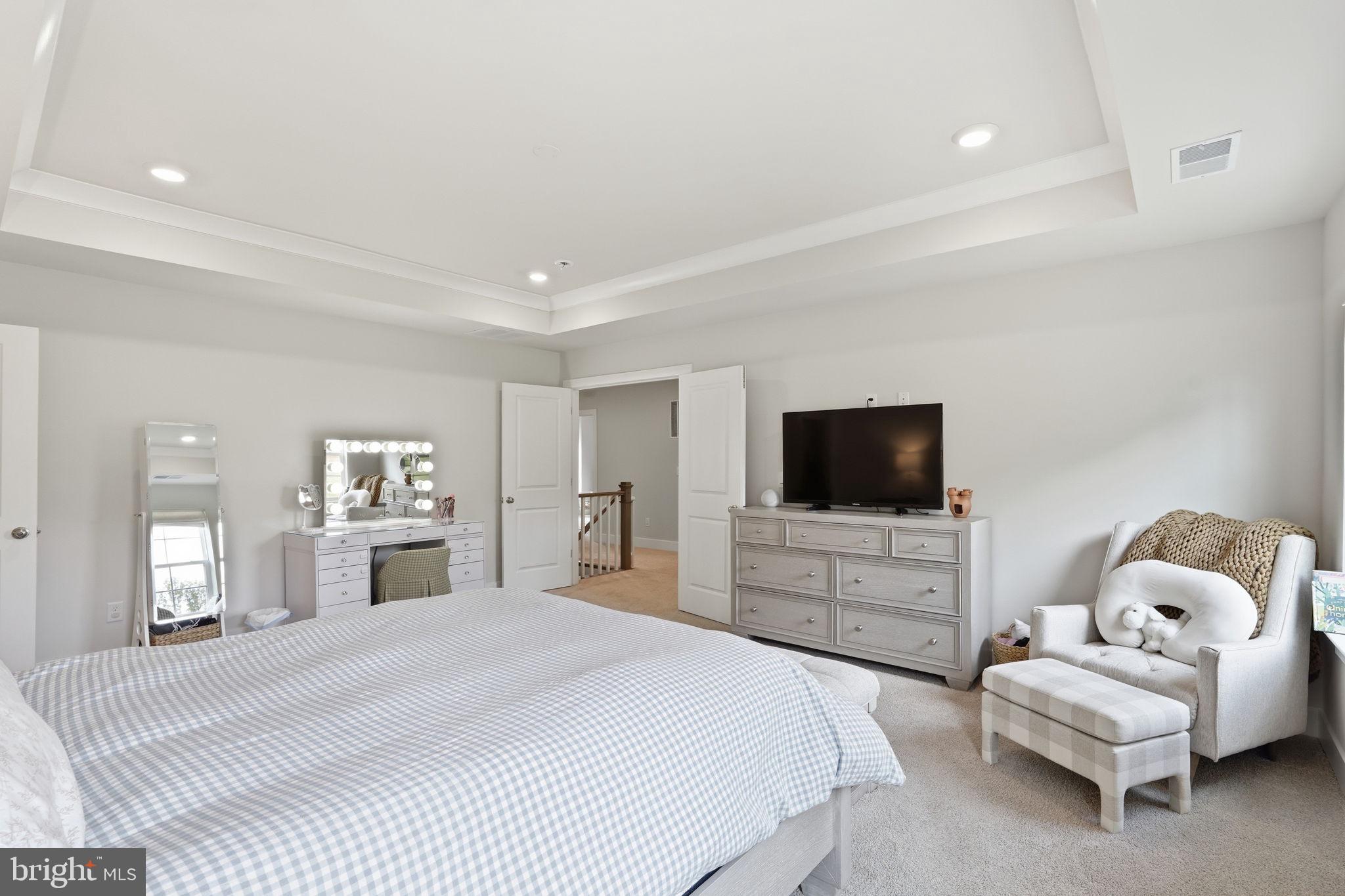 WOODED RUN ESTATES - Residential