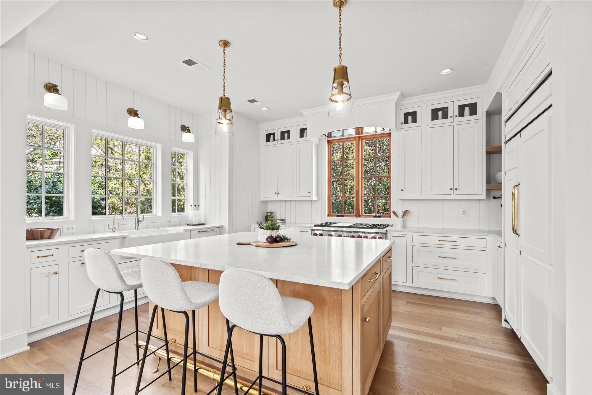 ARLINGTON - Residential