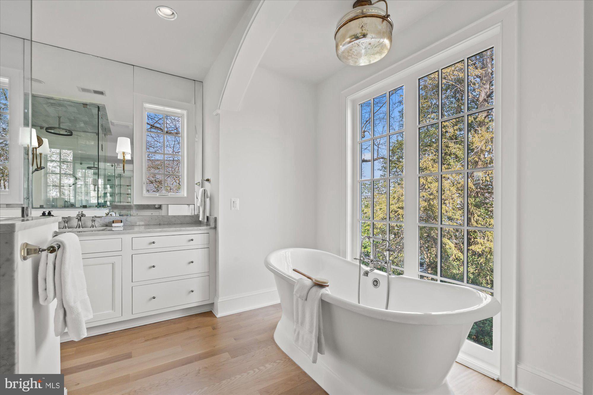 ARLINGTON - Residential