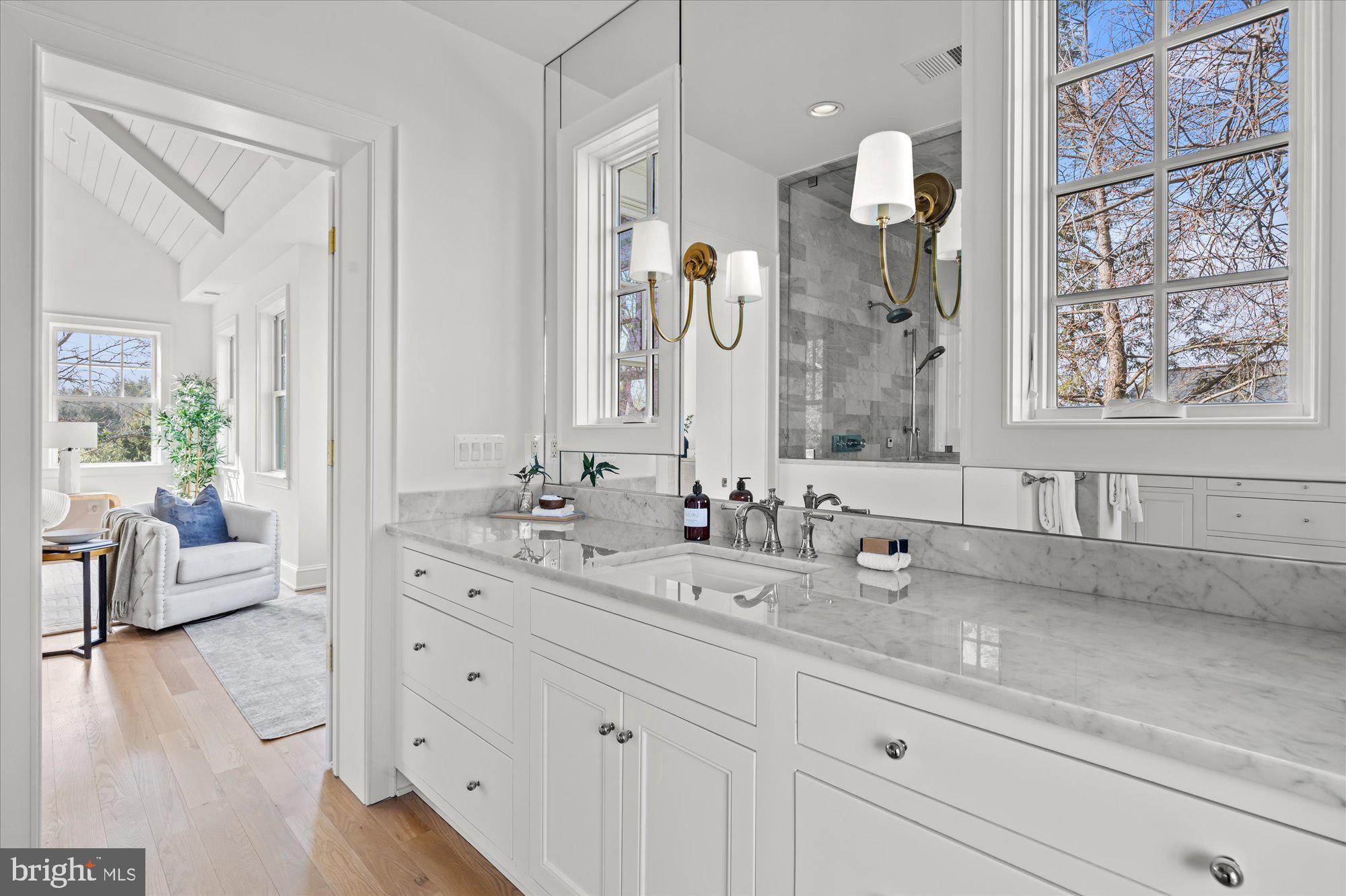 ARLINGTON - Residential