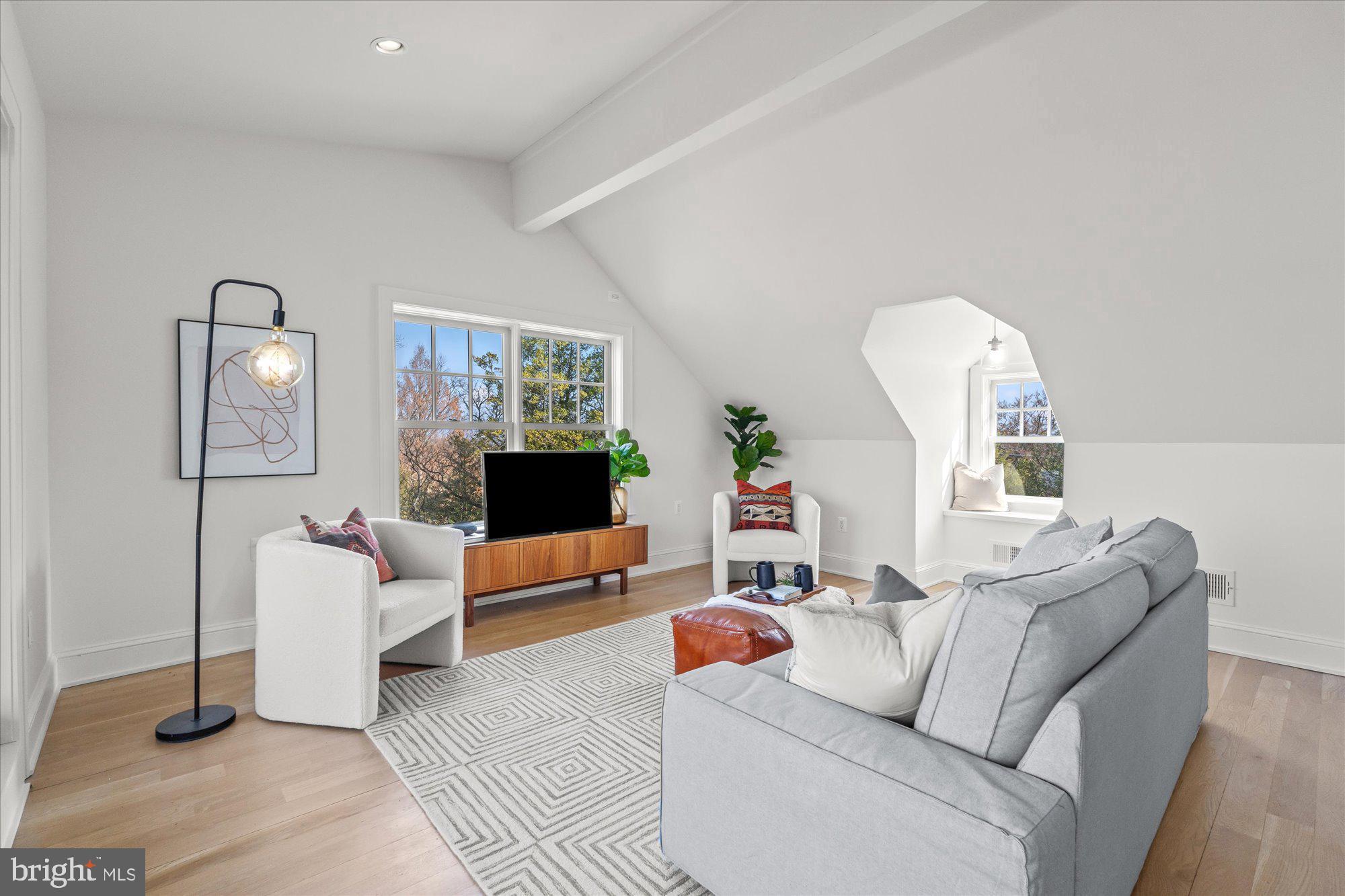 ARLINGTON - Residential