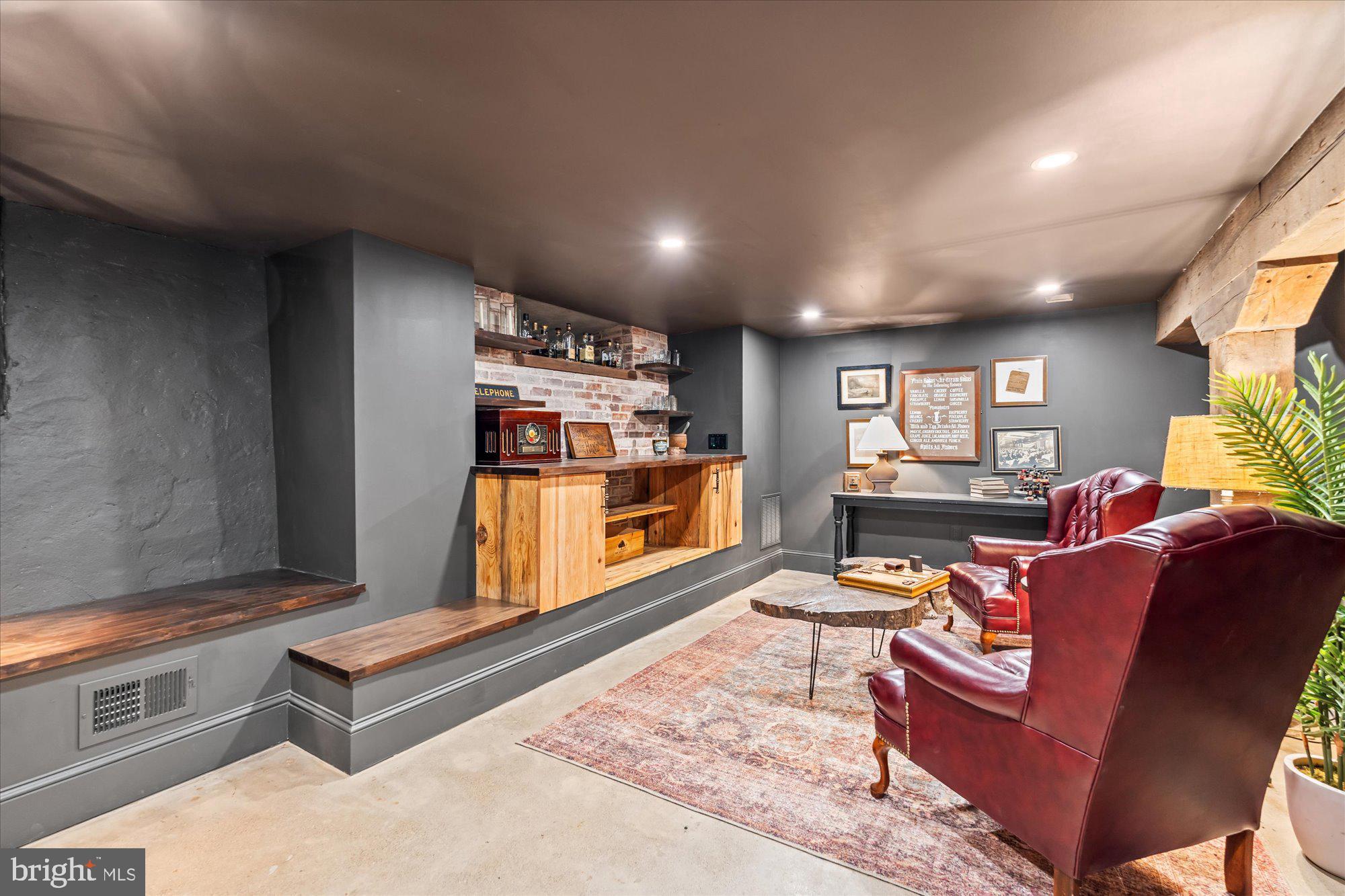 ARLINGTON - Residential