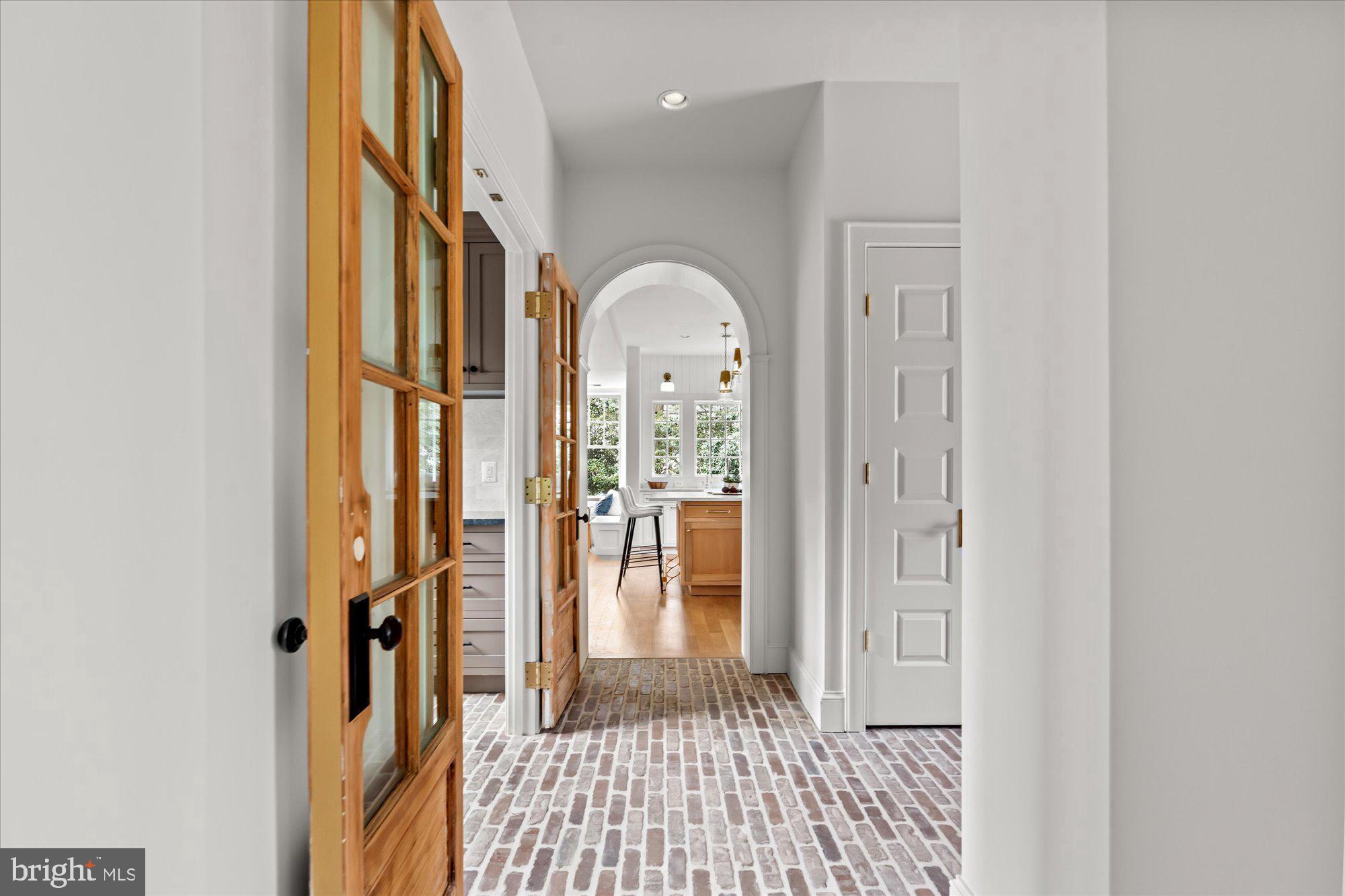 ARLINGTON - Residential