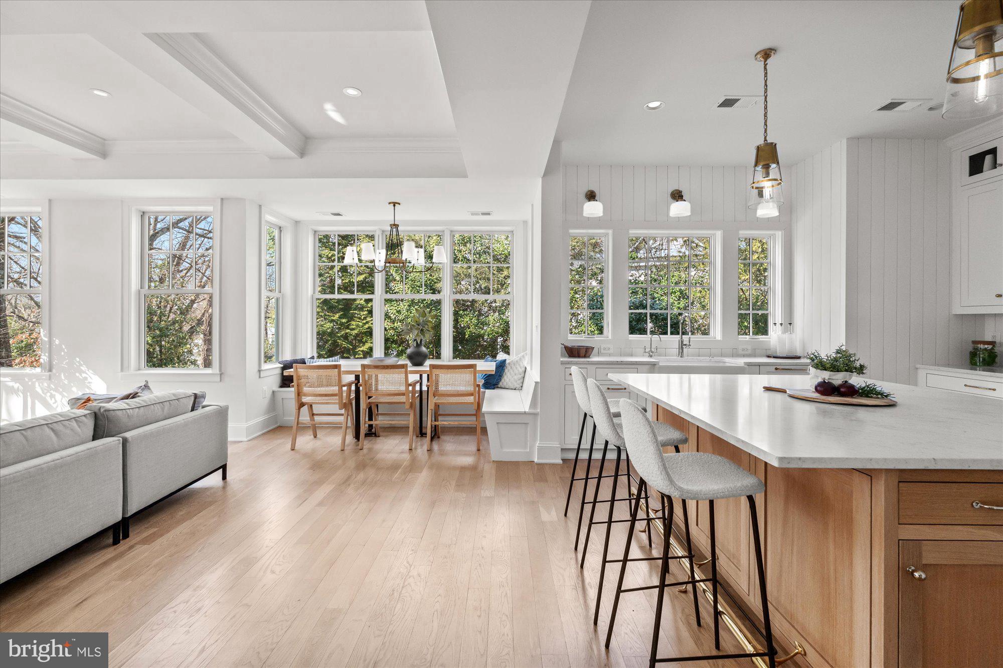 ARLINGTON - Residential