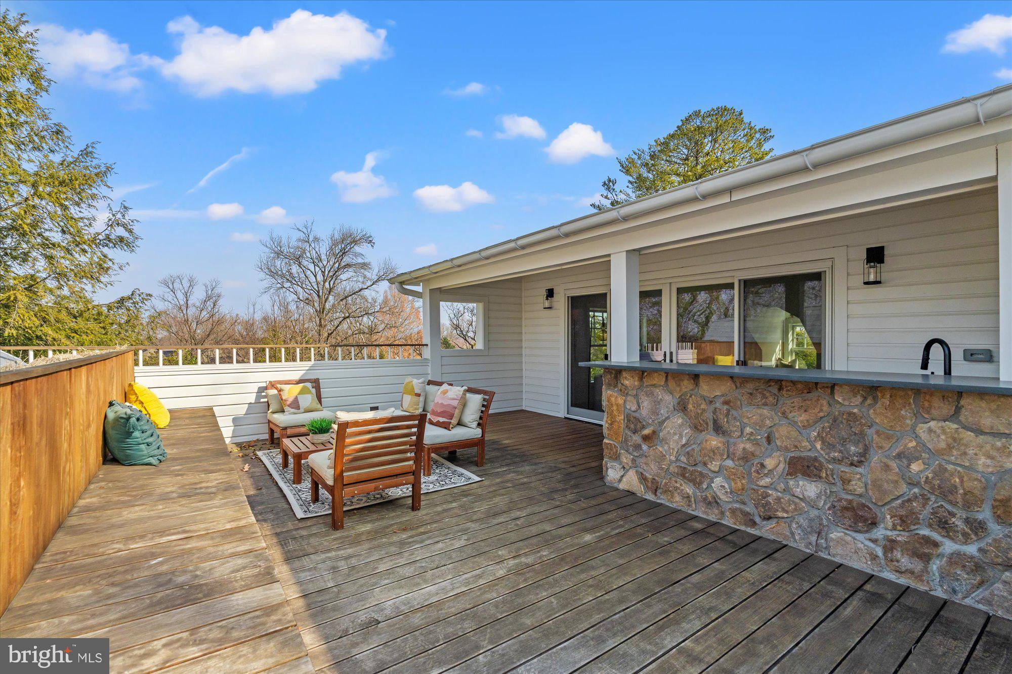 ARLINGTON - Residential