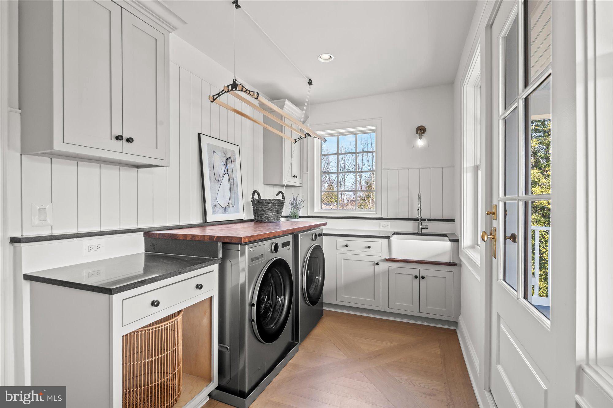 ARLINGTON - Residential