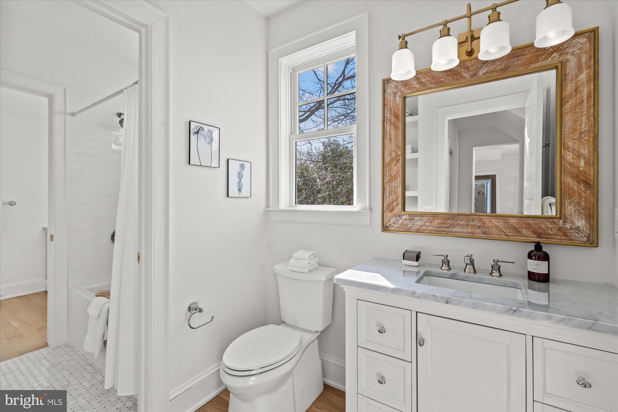 ARLINGTON - Residential