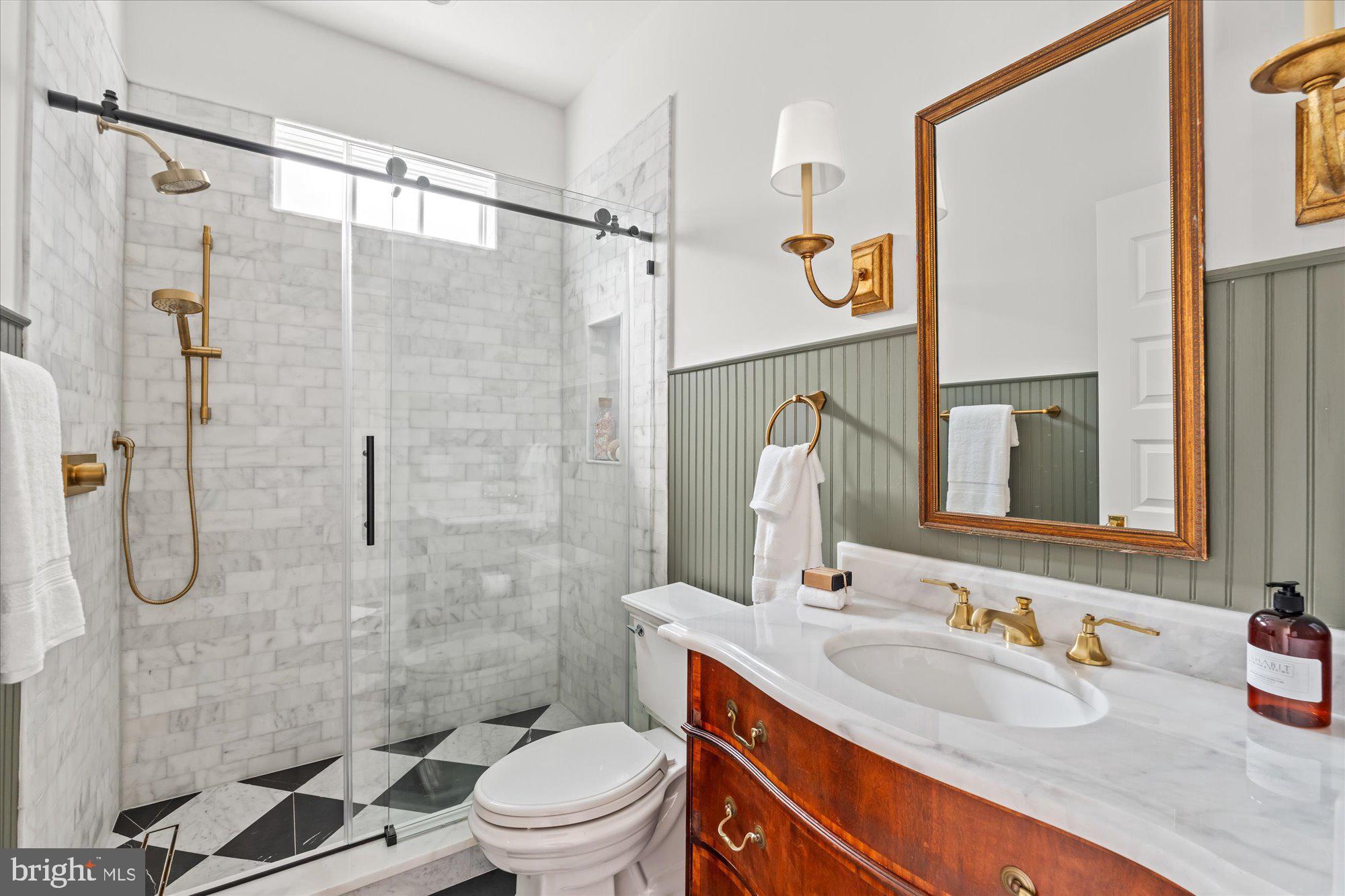 ARLINGTON - Residential