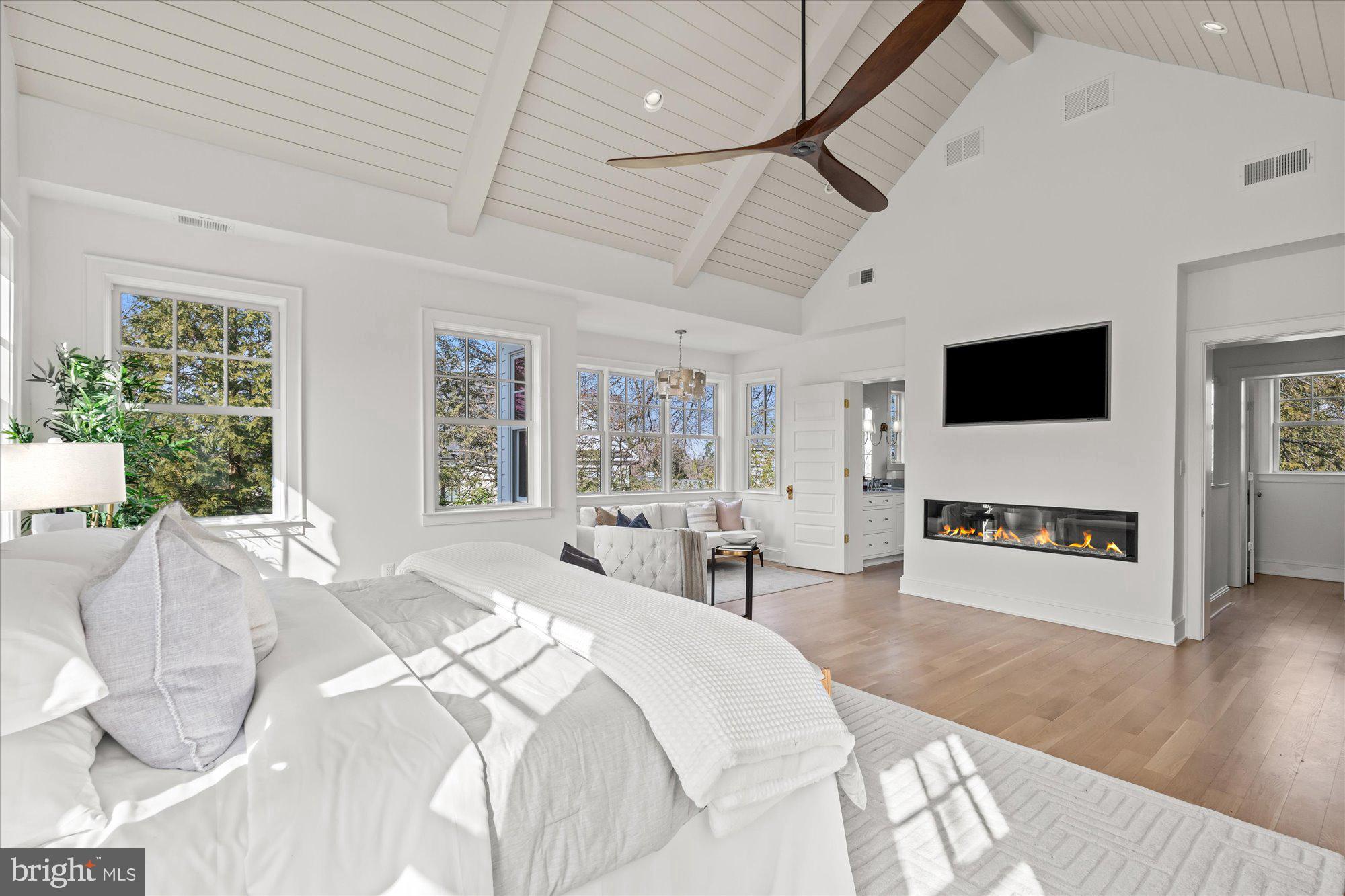 ARLINGTON - Residential
