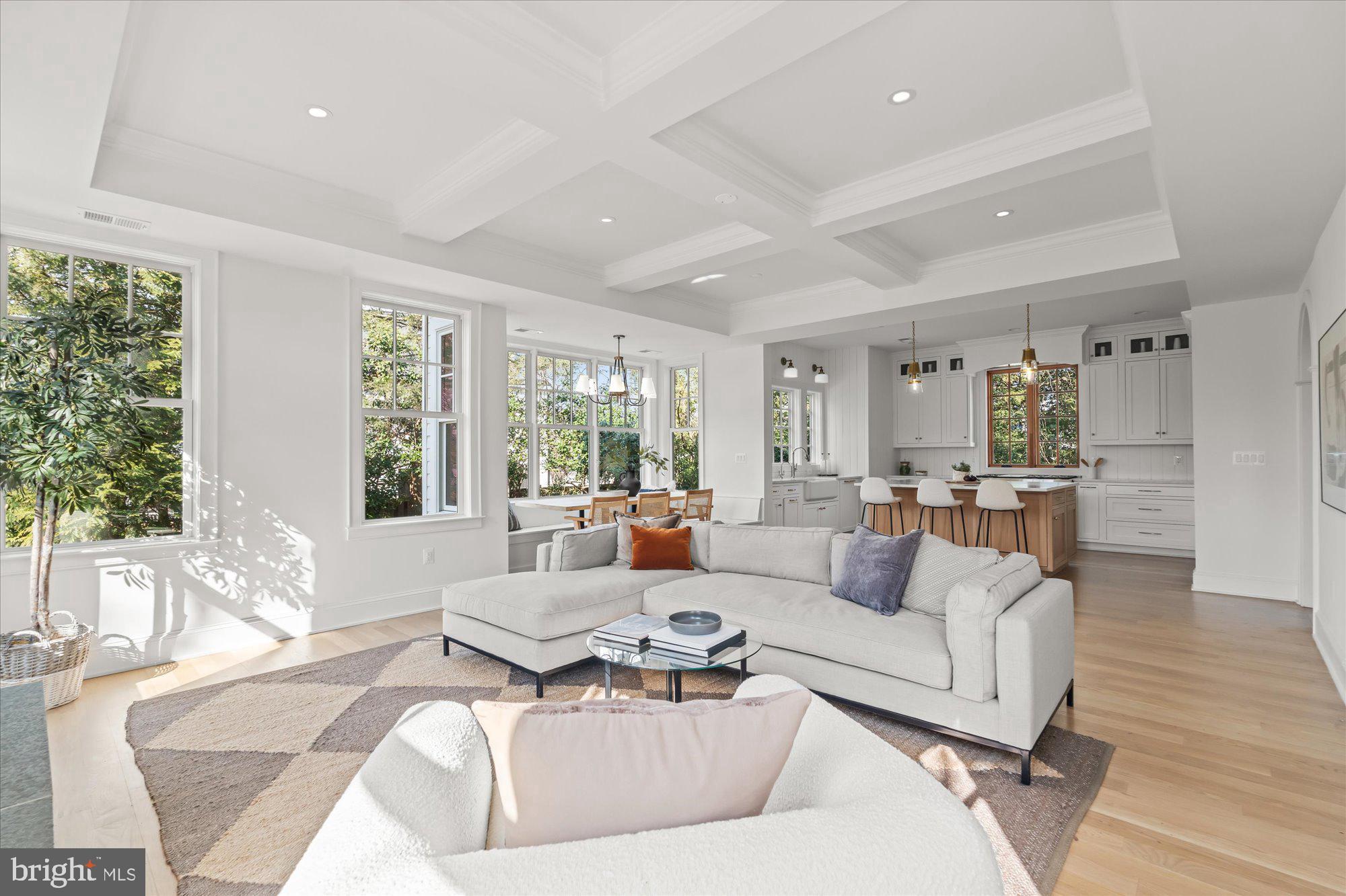 ARLINGTON - Residential