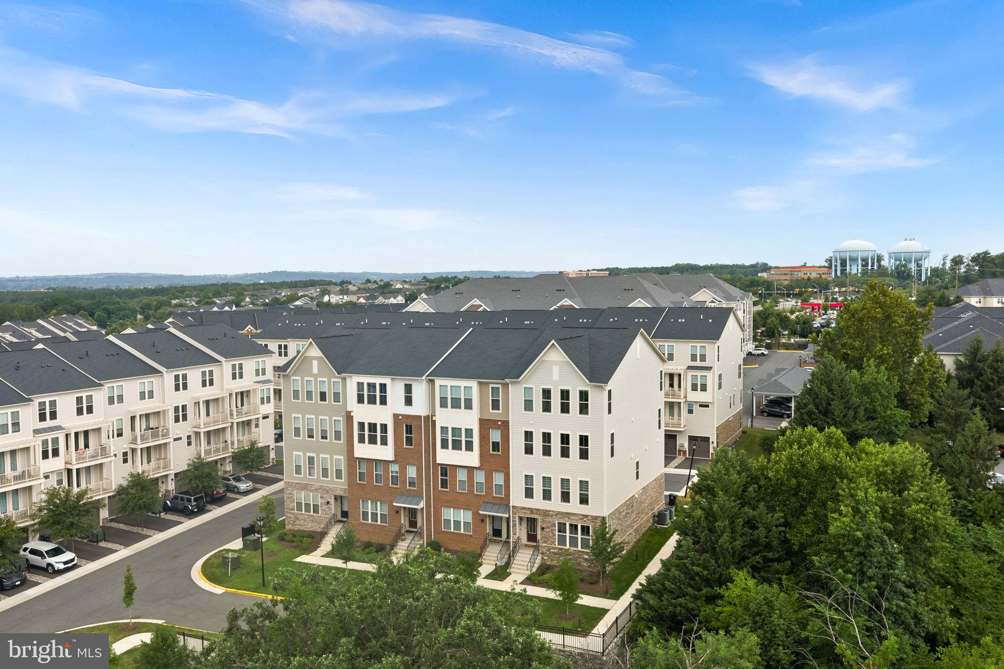 POTOMAC STATION MARKETPLACE - Residential
