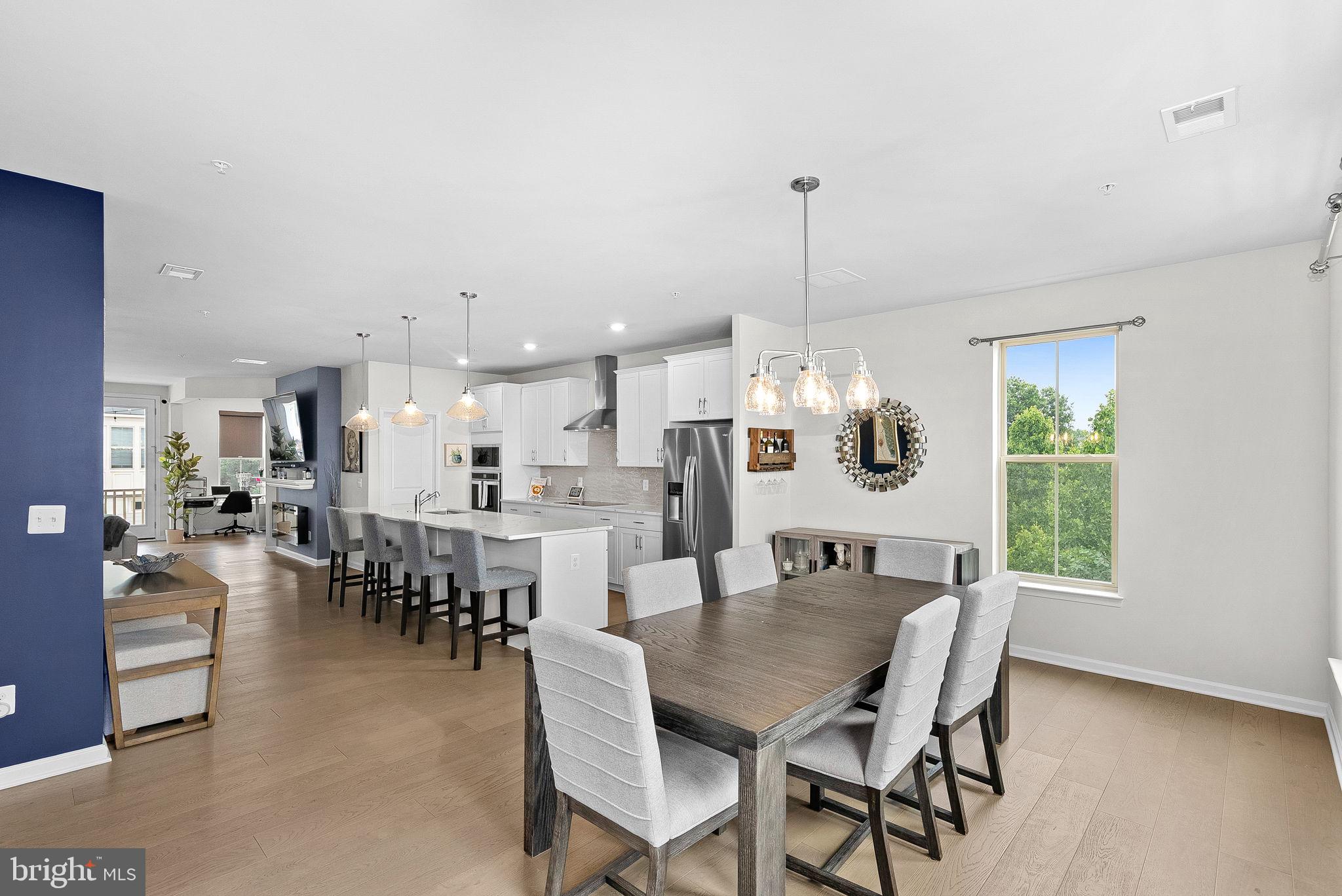 POTOMAC STATION MARKETPLACE - Residential