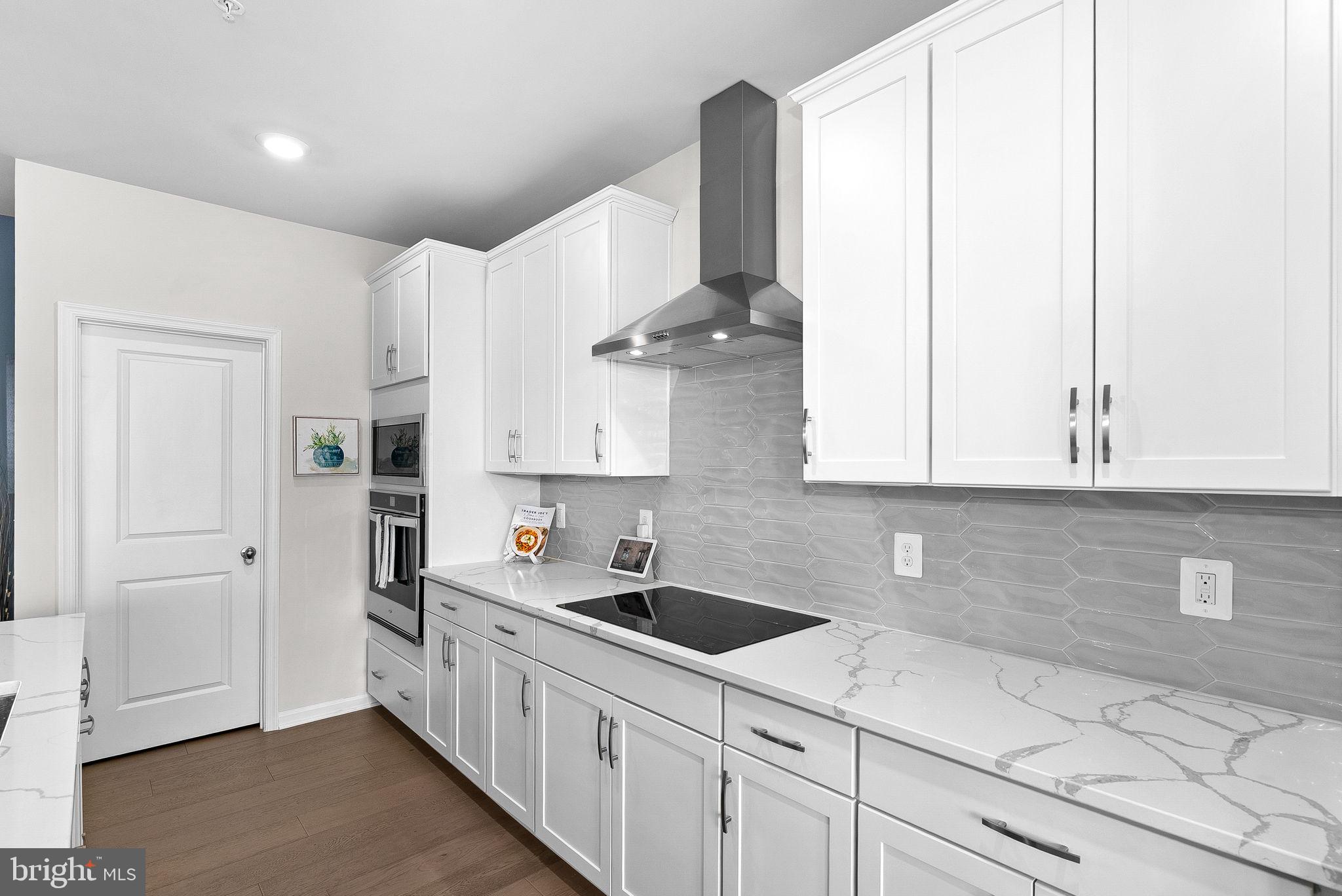 POTOMAC STATION MARKETPLACE - Residential