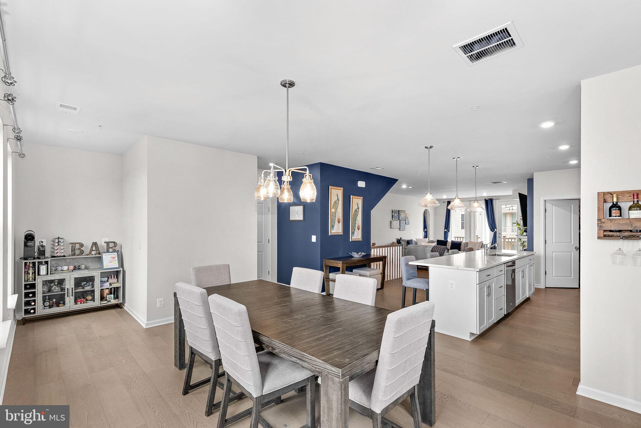 POTOMAC STATION MARKETPLACE - Residential