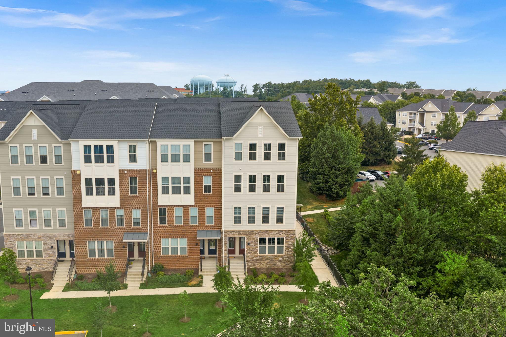 POTOMAC STATION MARKETPLACE - Residential