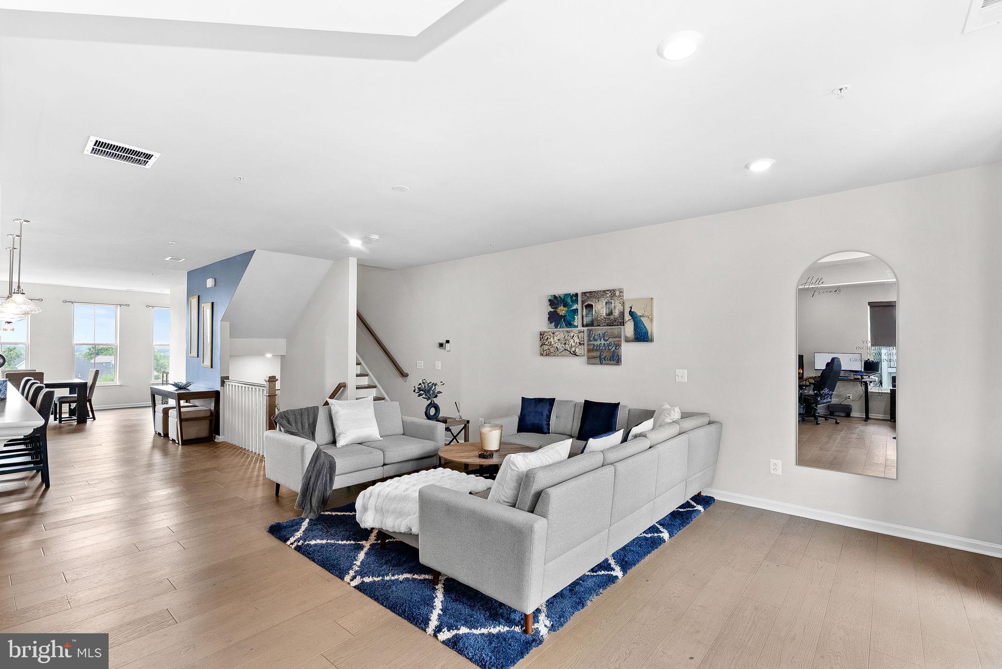 POTOMAC STATION MARKETPLACE - Residential