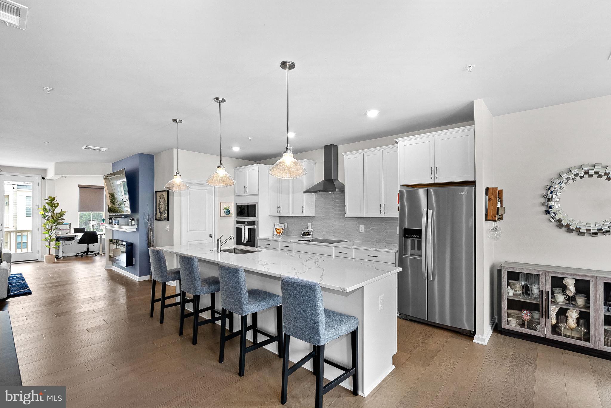 POTOMAC STATION MARKETPLACE - Residential