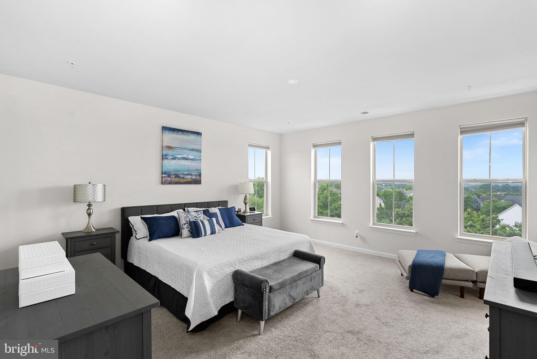 POTOMAC STATION MARKETPLACE - Residential