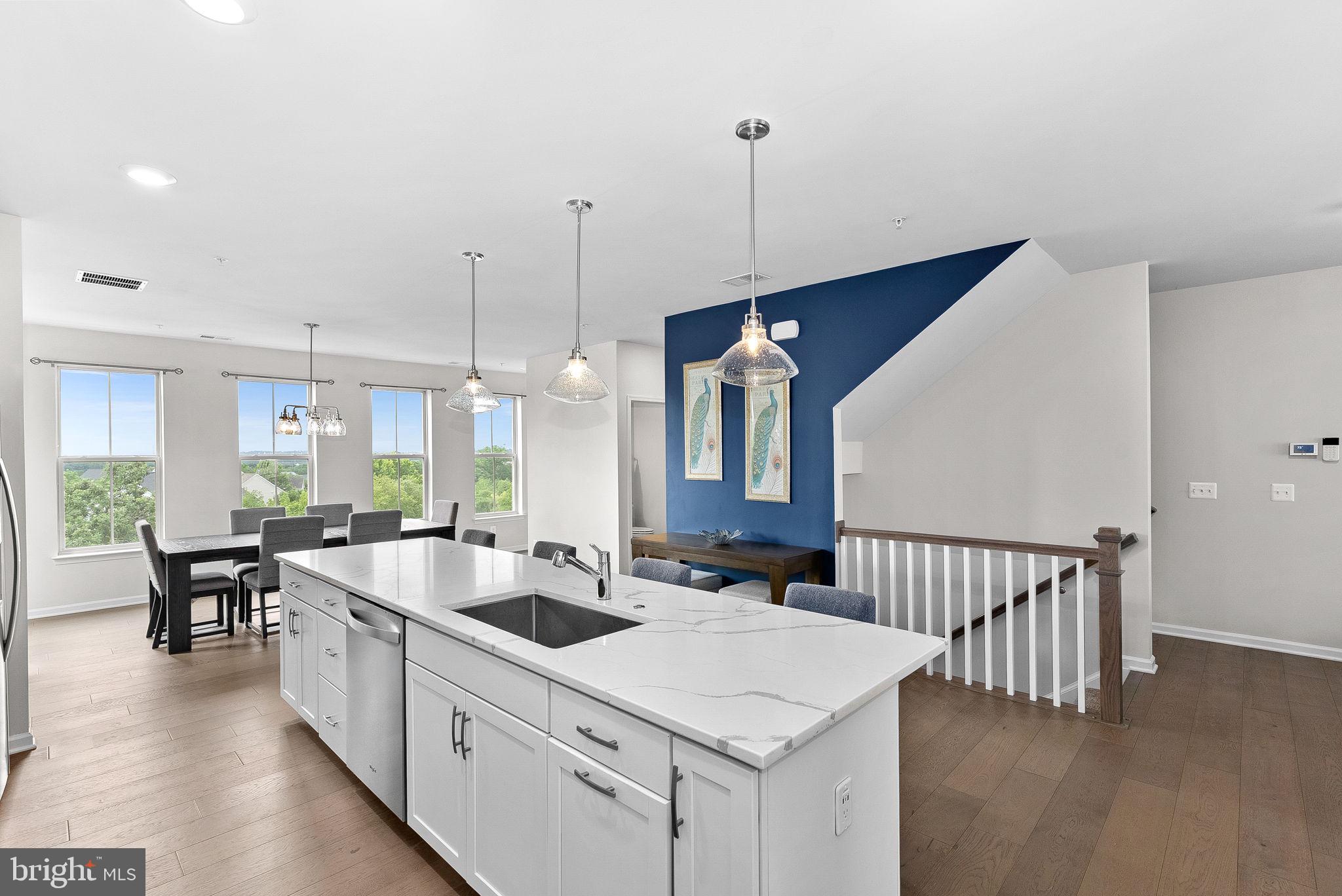 POTOMAC STATION MARKETPLACE - Residential