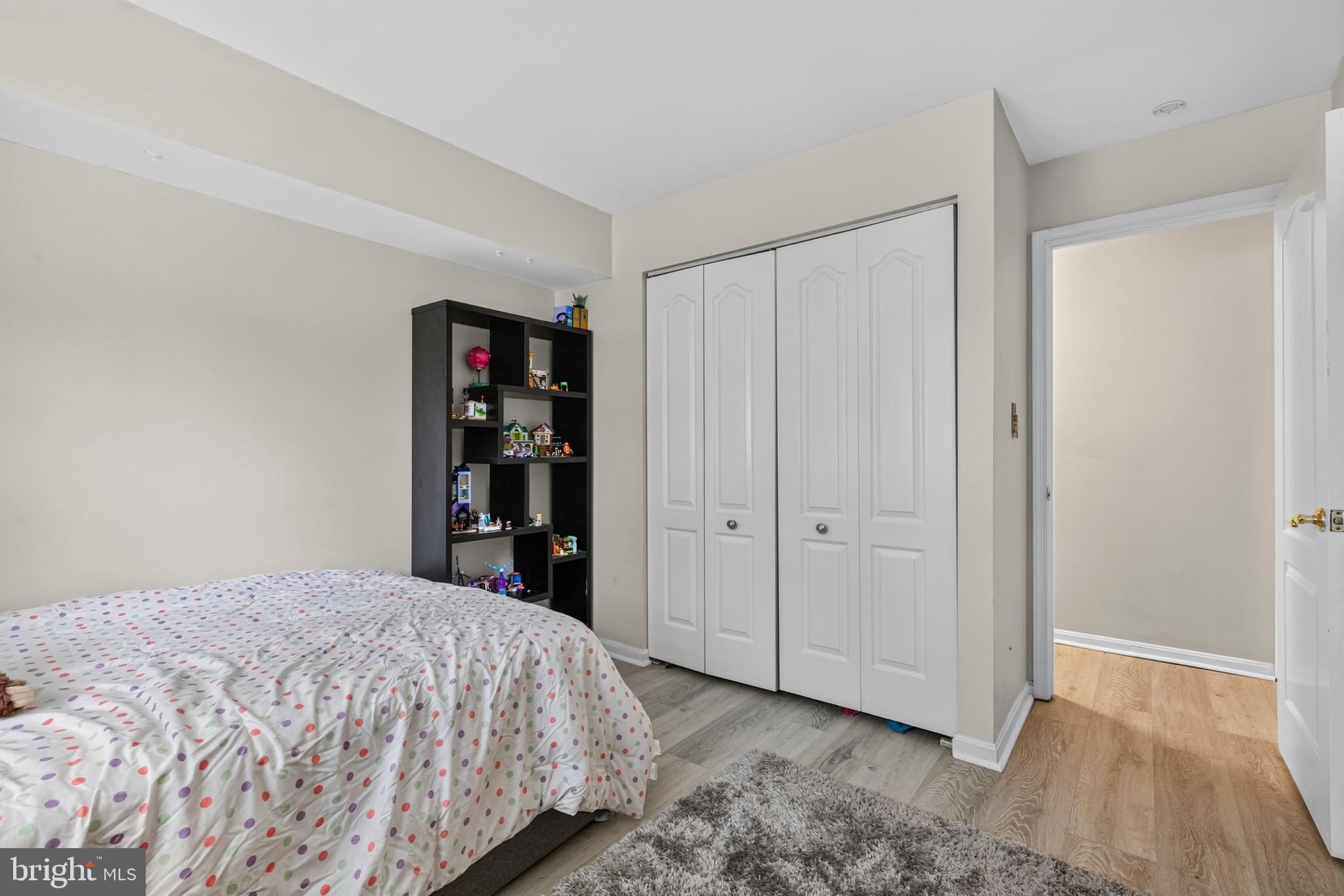 VILLAGE OF MONTGOMERY RUN - Residential