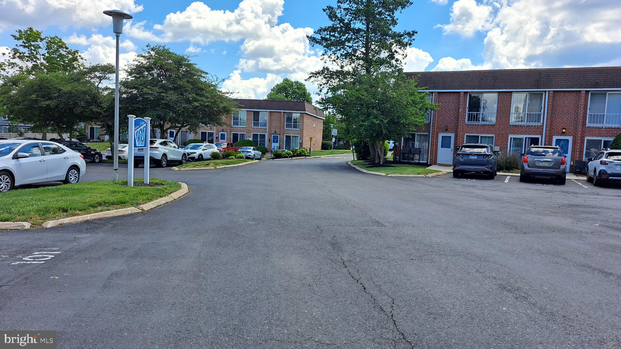 YORKTOWN - Residential