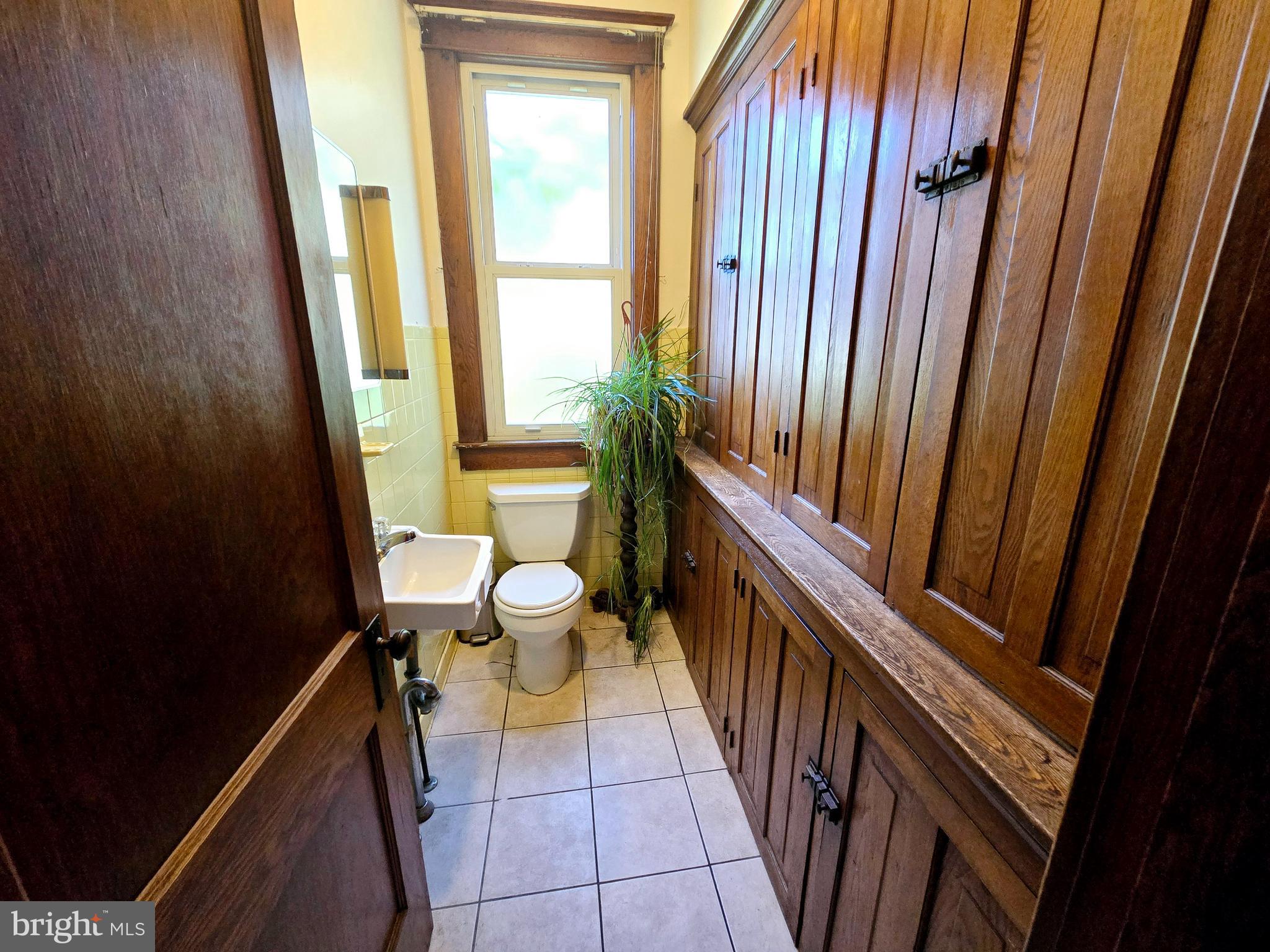 WEST SIDE - Residential