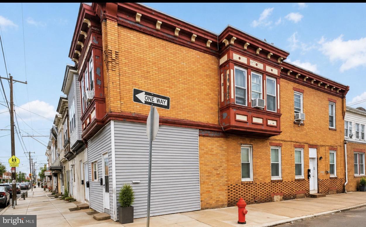 PORT RICHMOND - Residential Income