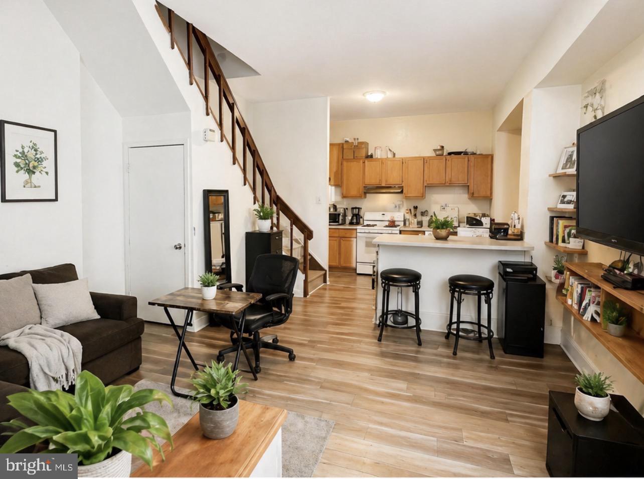 PORT RICHMOND - Residential Income