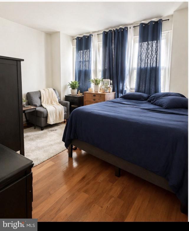 PORT RICHMOND - Residential Income