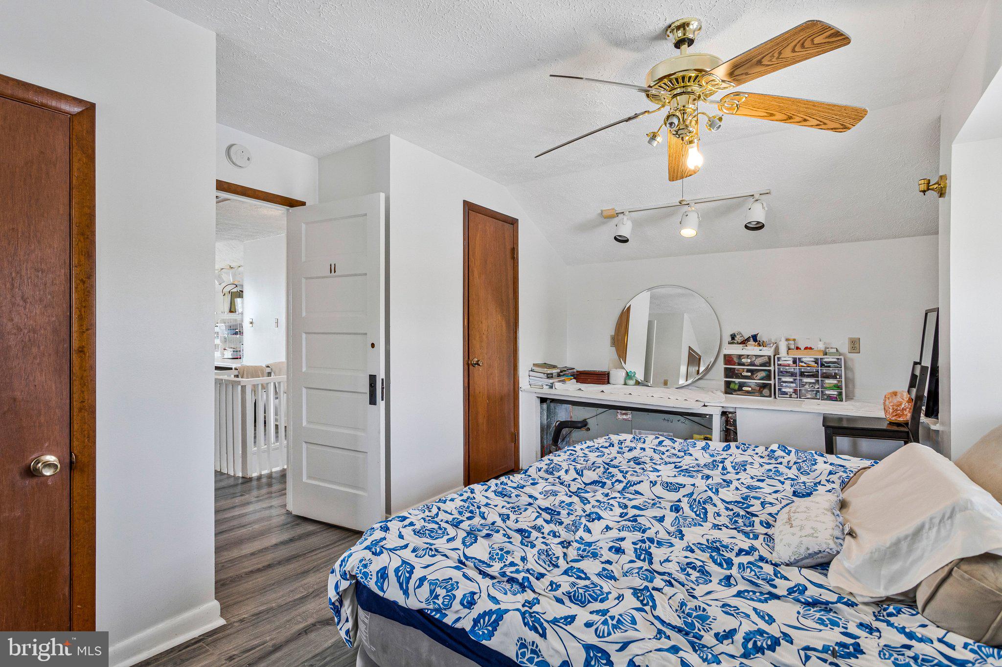 BAYCREST - Residential