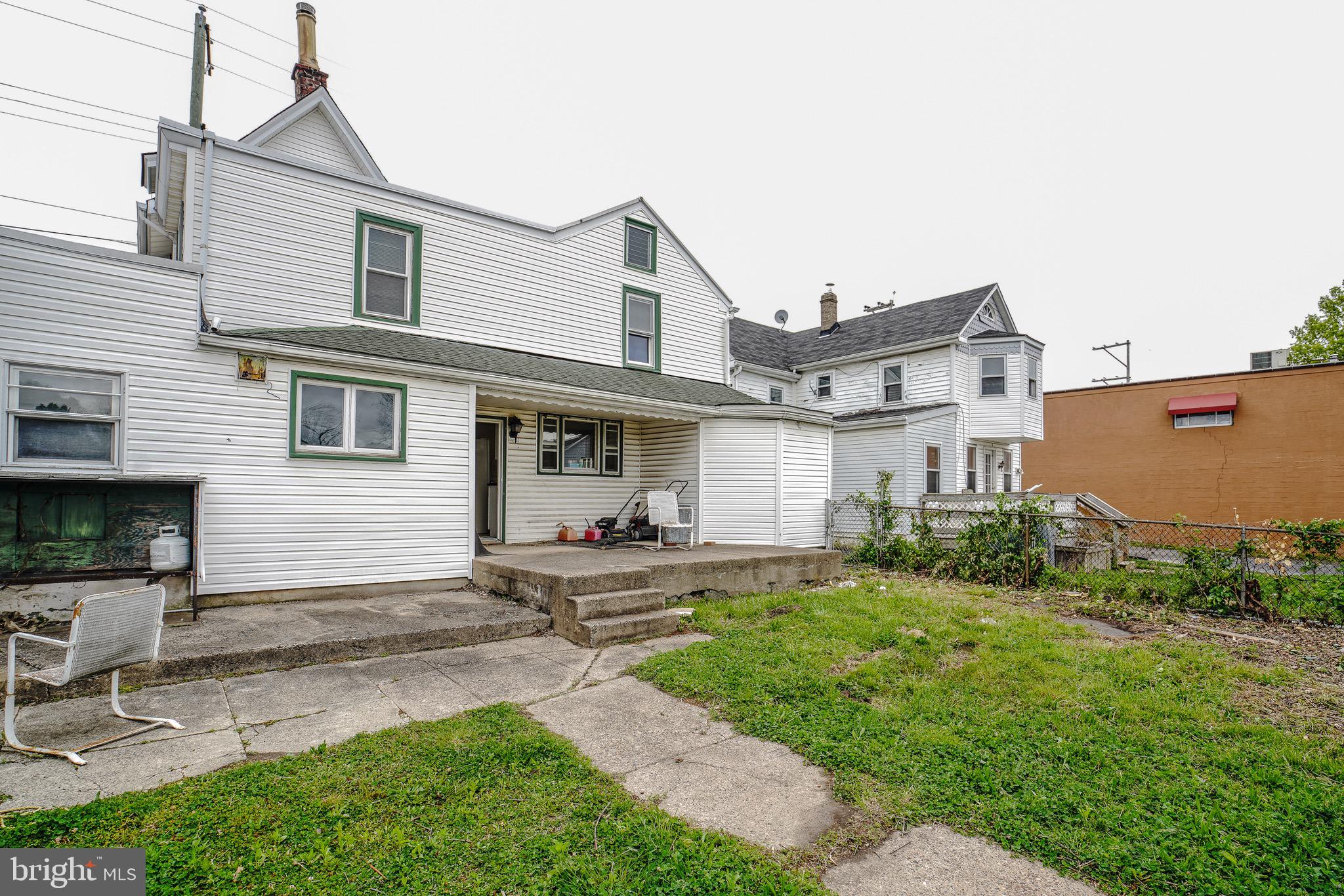 ANDALUSIA - Residential Lease