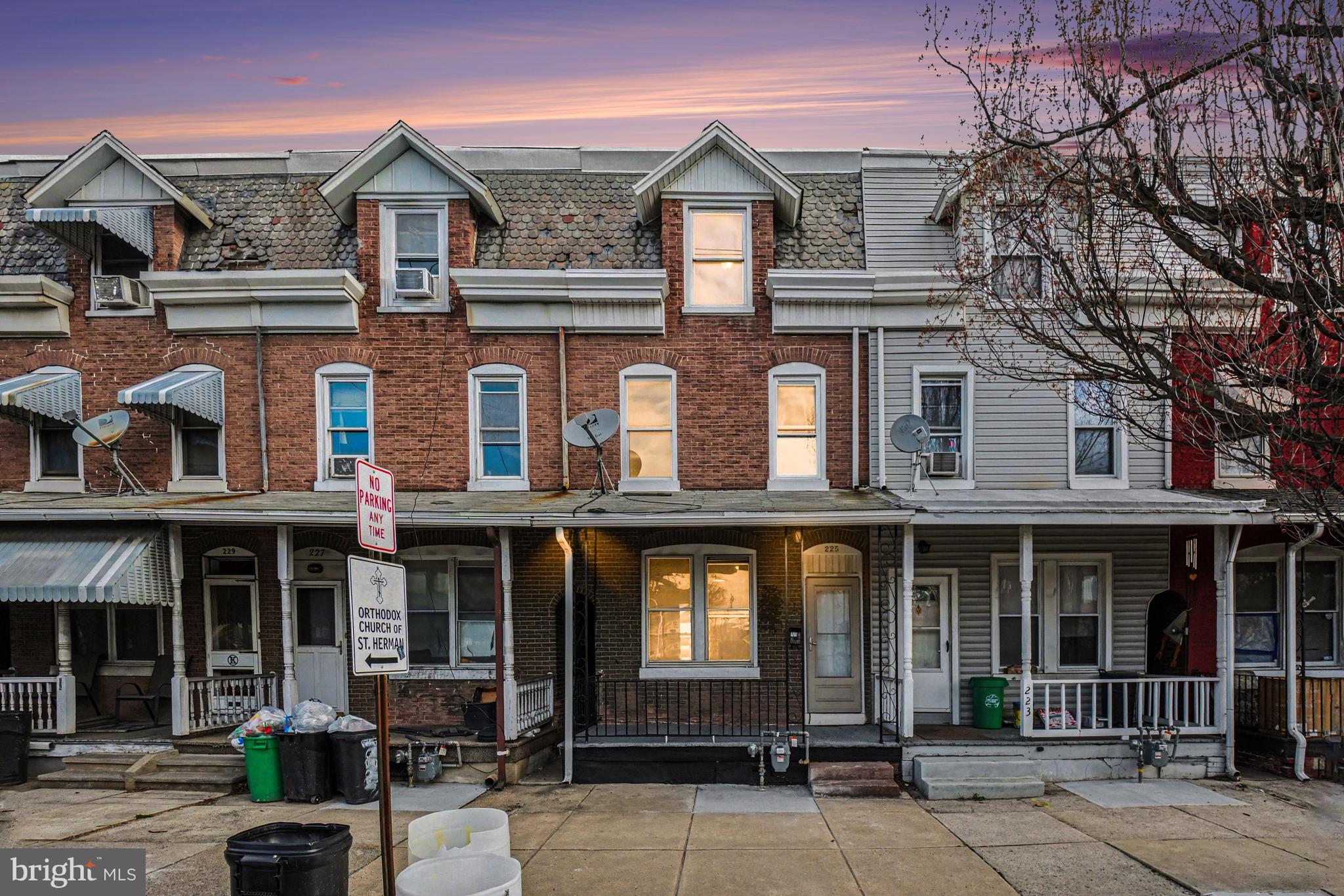 SHILLINGTON - Residential