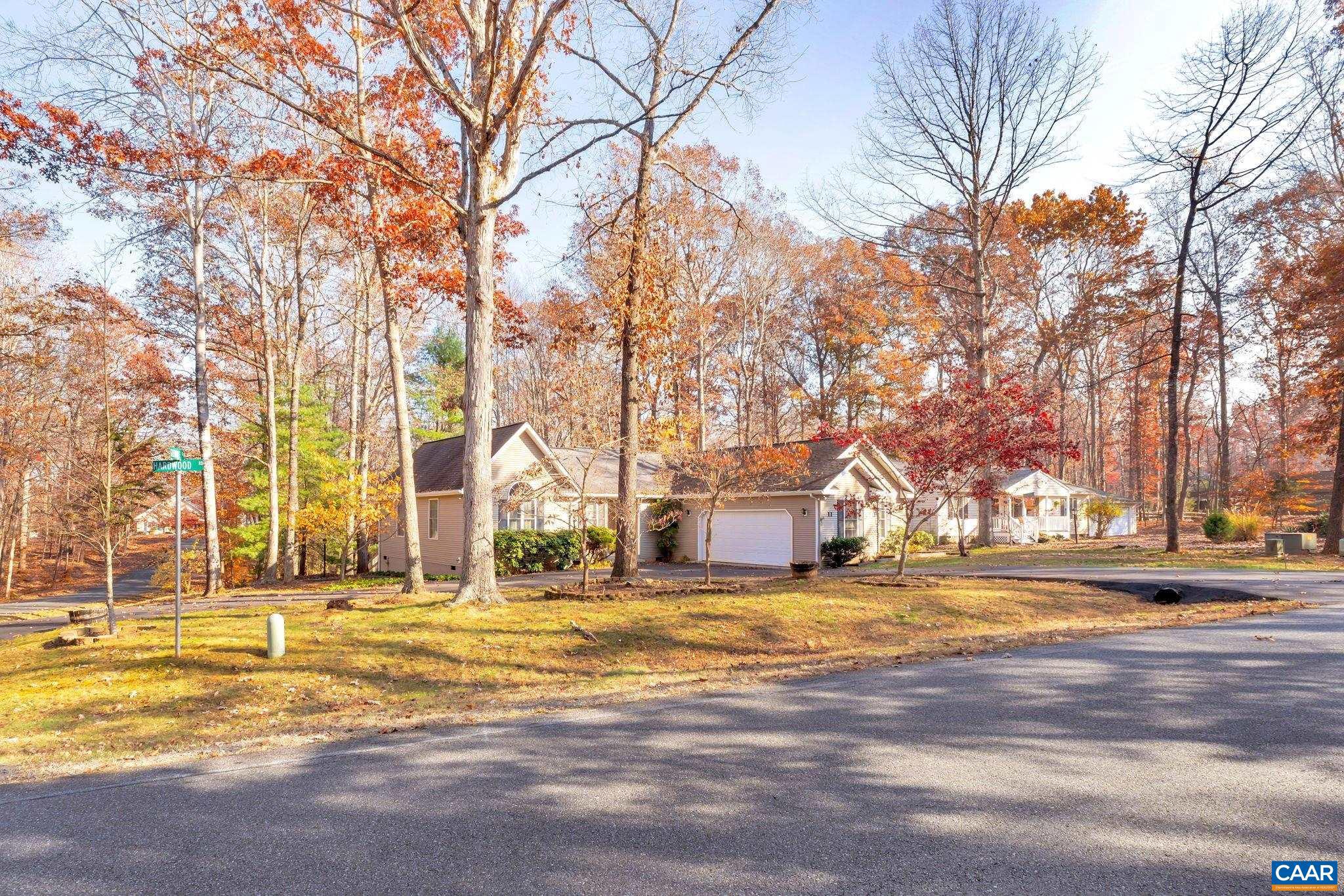 LAKE MONTICELLO - Residential