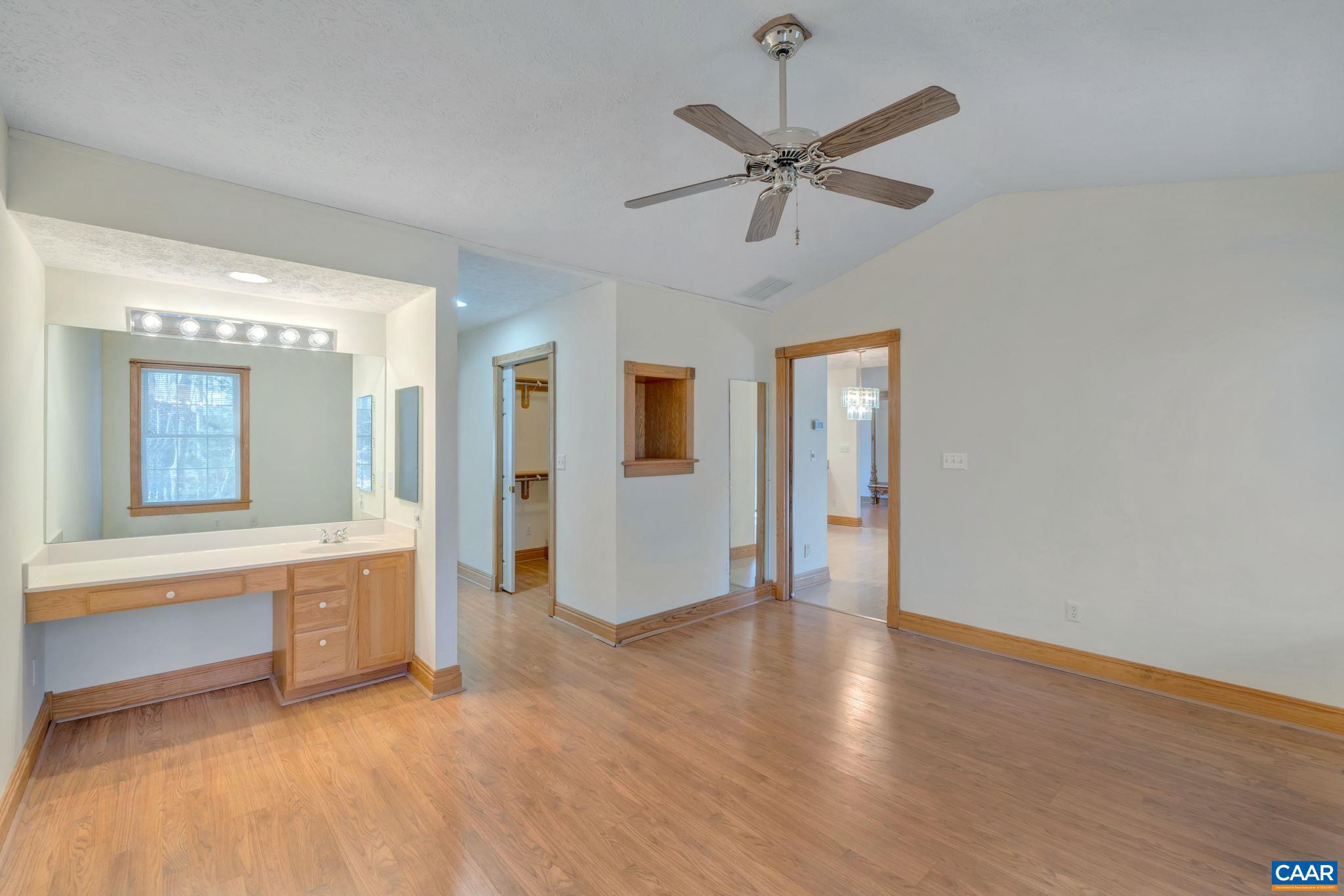LAKE MONTICELLO - Residential
