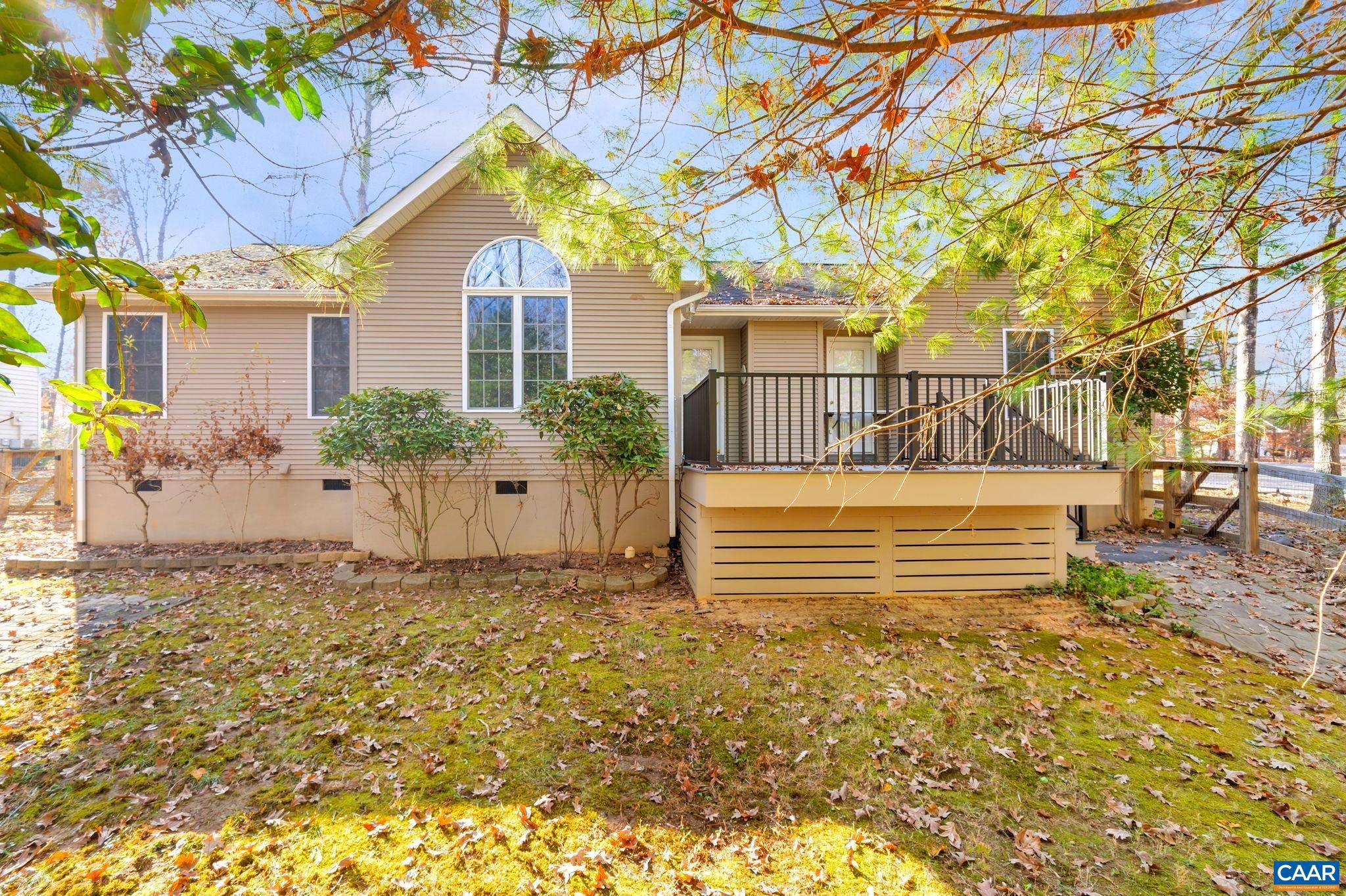 LAKE MONTICELLO - Residential