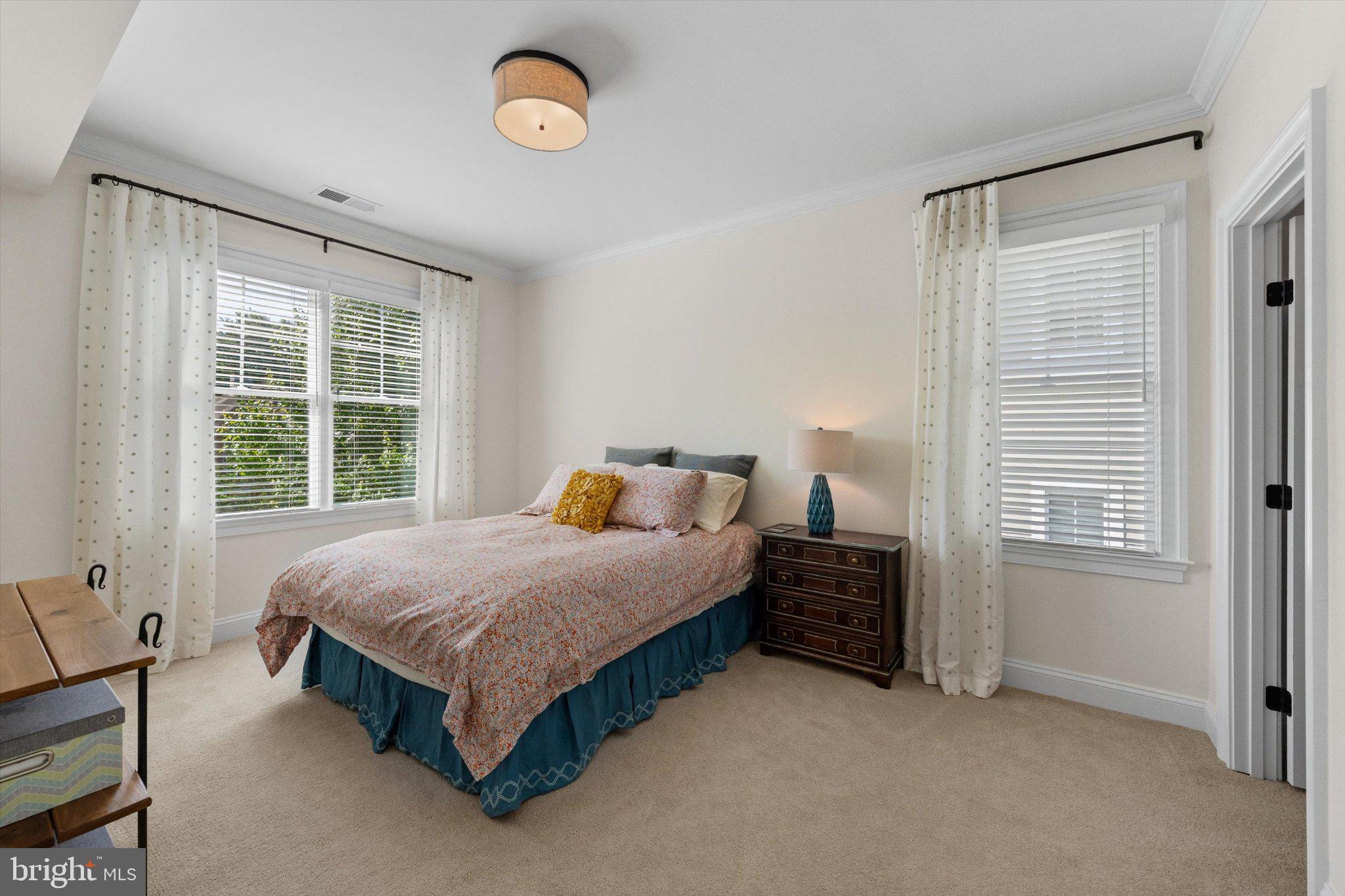 BROYHILL FOREST - Residential