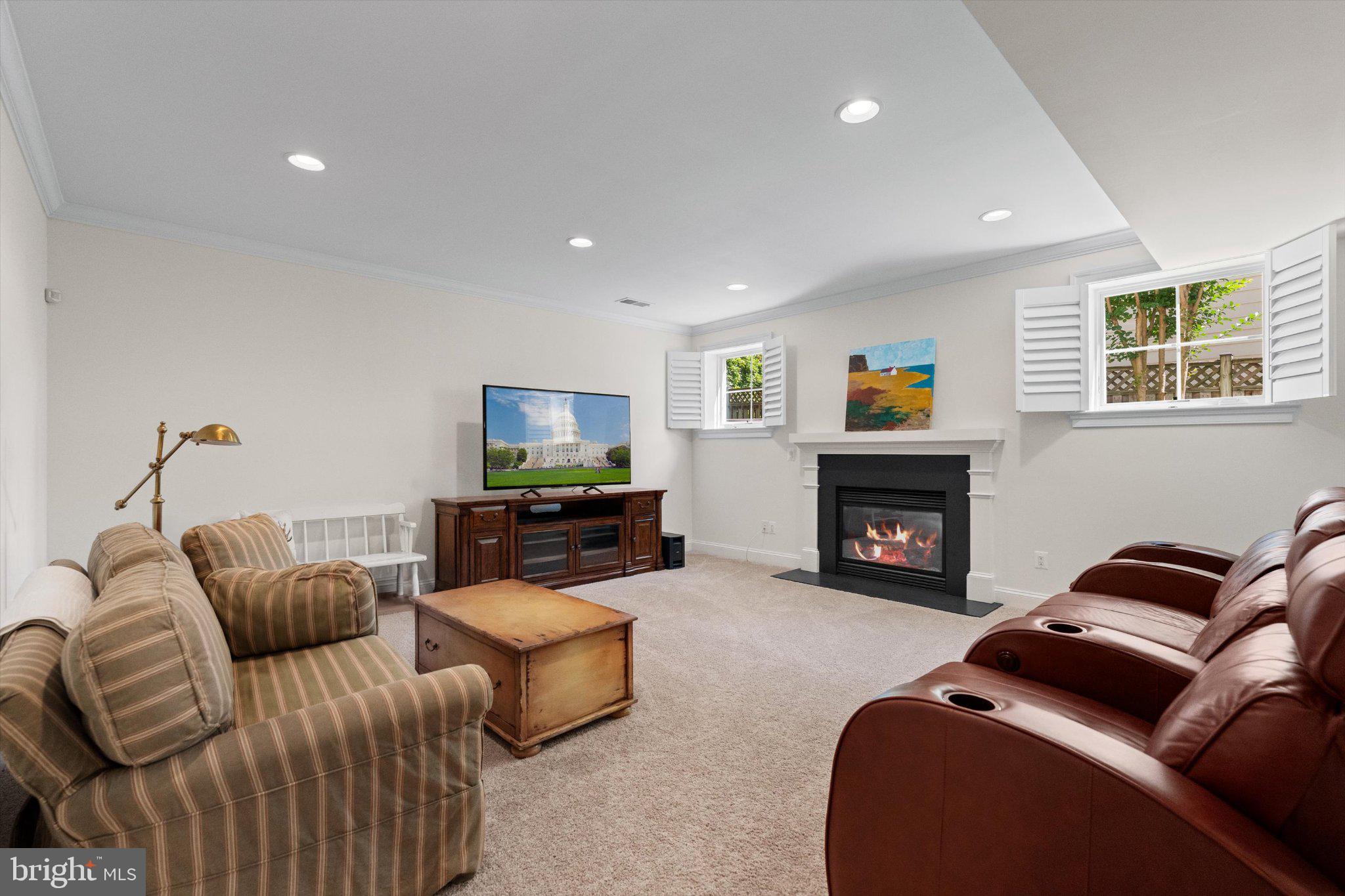 BROYHILL FOREST - Residential